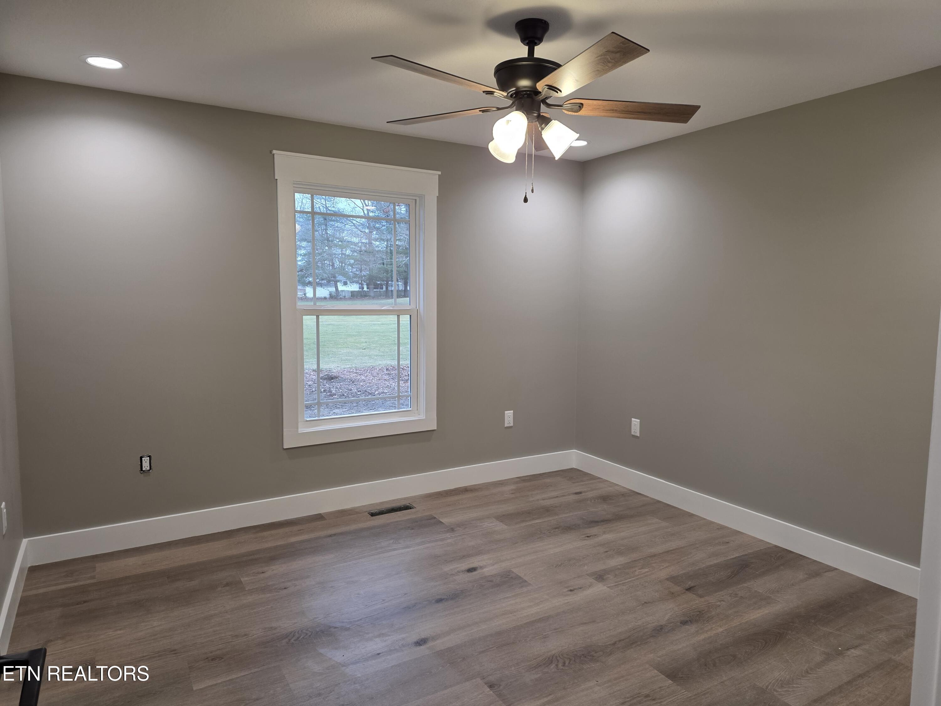 3124 Seminole Loop Crossville TN 38572