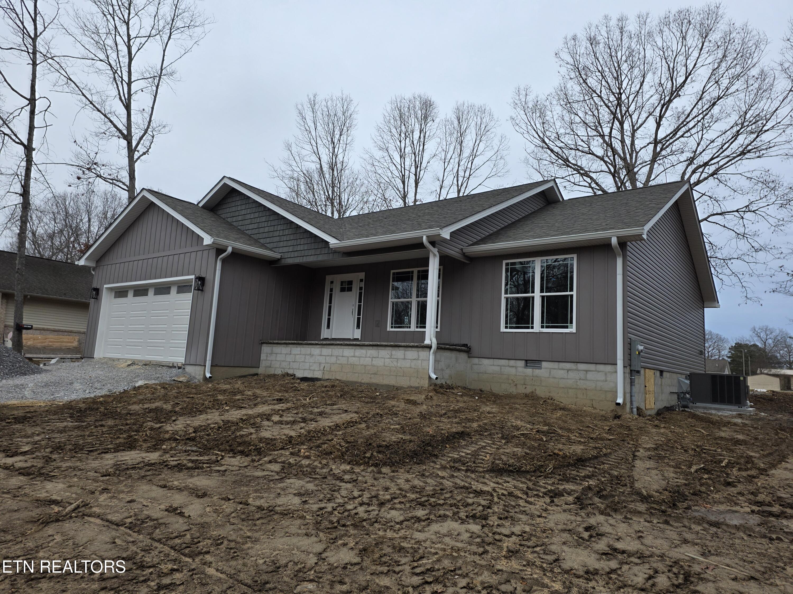 3124 Seminole Loop Crossville TN 38572