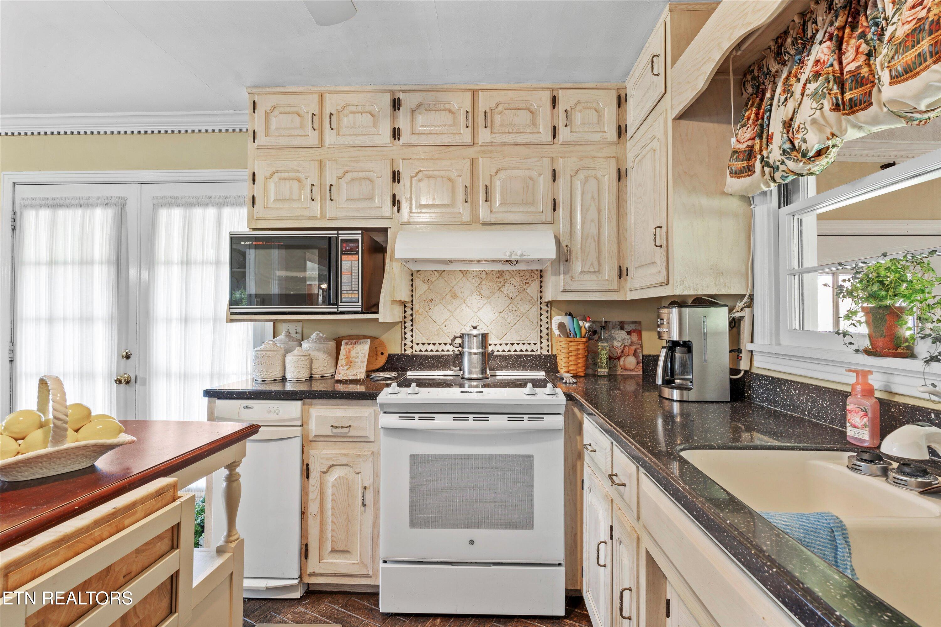212 Old Athens Pike Sweetwater TN 37874