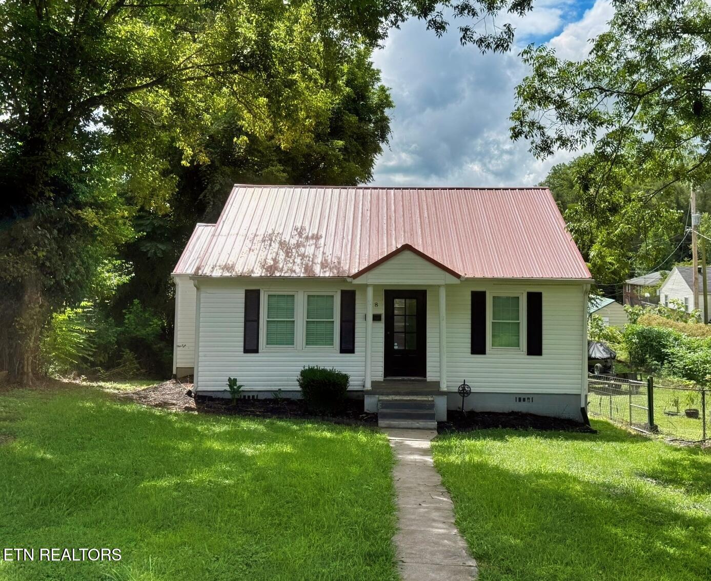 118 E Kentucky Avenue Lafollette TN 37766