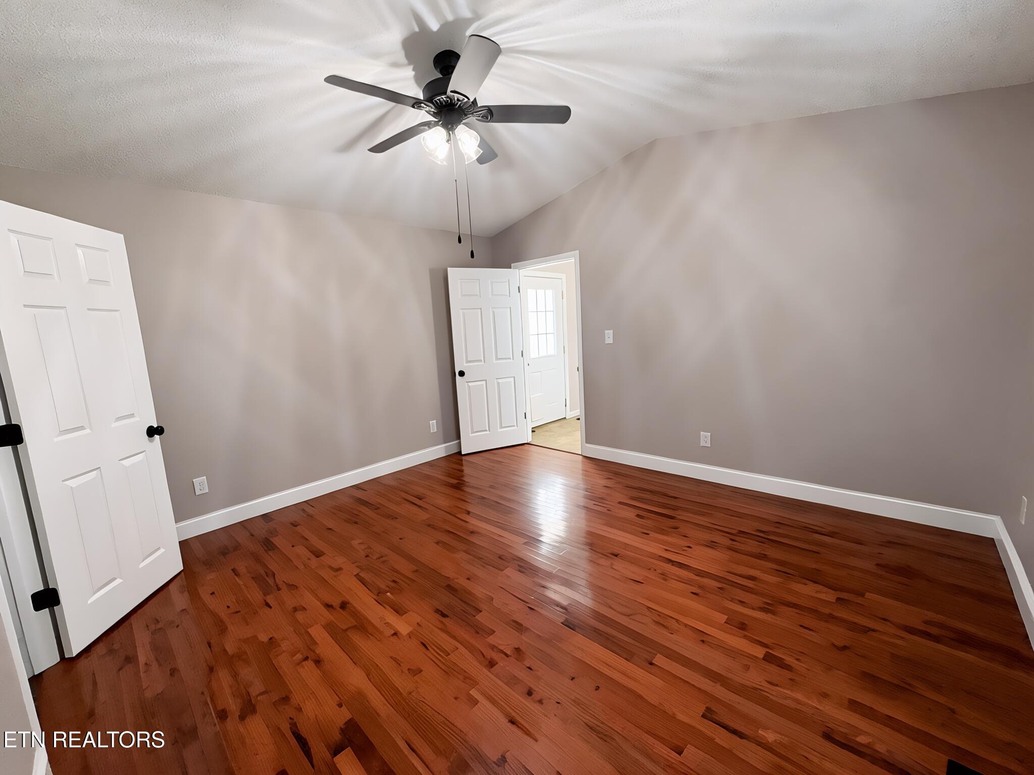 118 E Kentucky Avenue Lafollette TN 37766