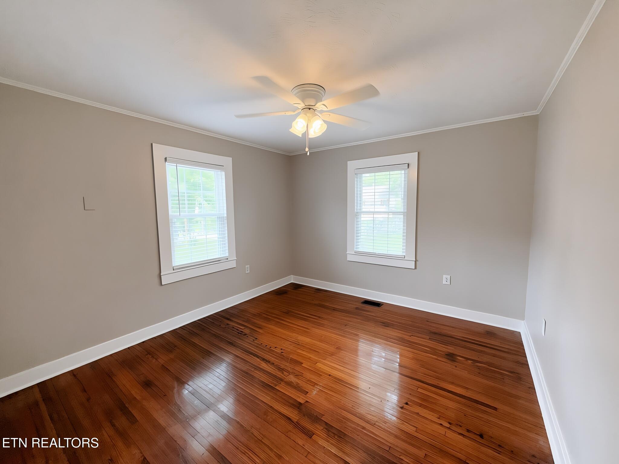 118 E Kentucky Avenue Lafollette TN 37766