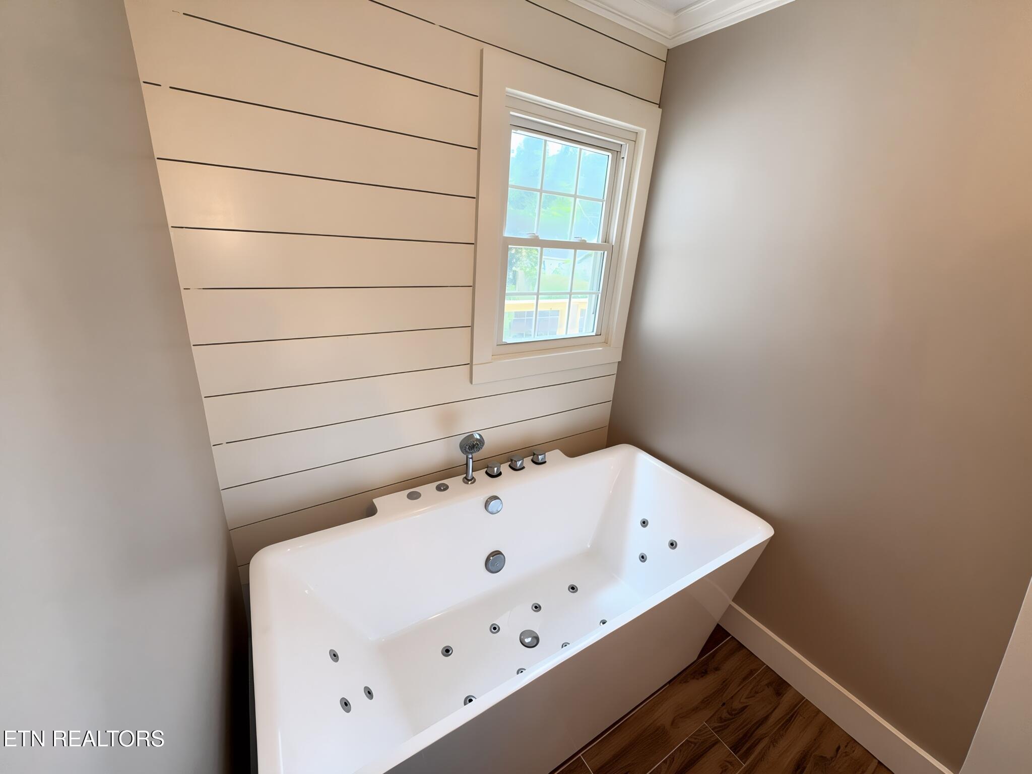 118 E Kentucky Avenue Lafollette TN 37766