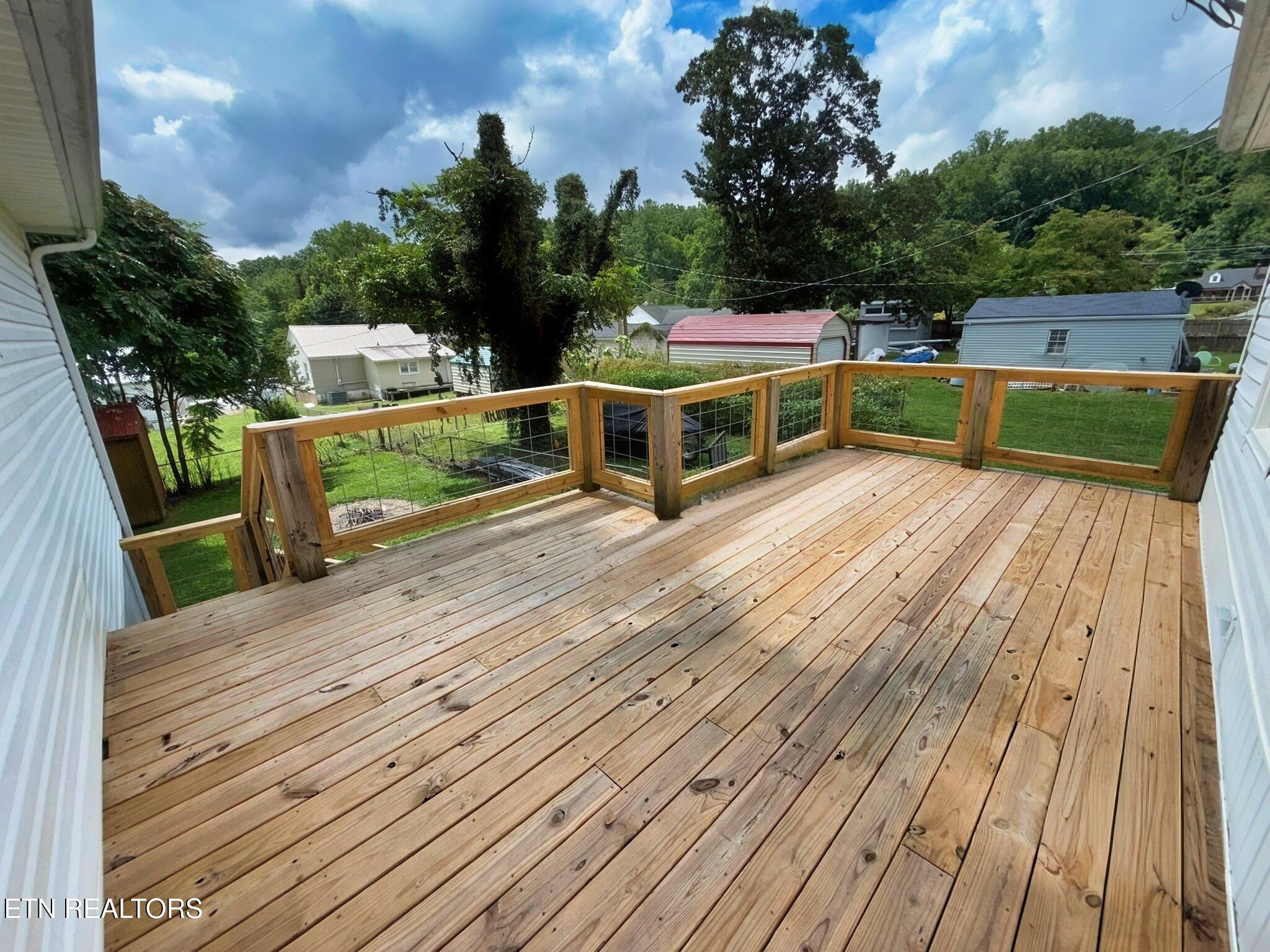 118 E Kentucky Avenue Lafollette TN 37766