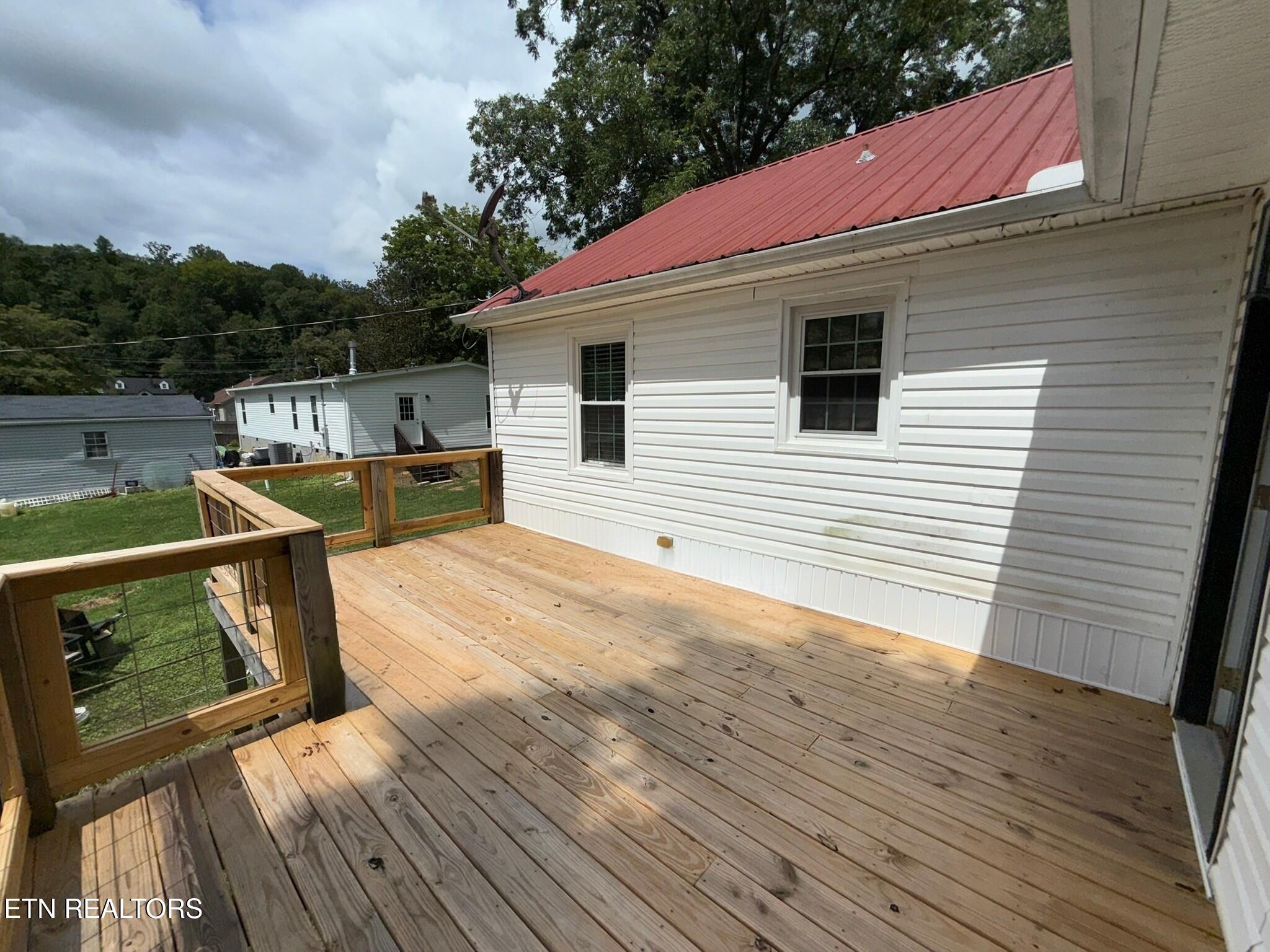 118 E Kentucky Avenue Lafollette TN 37766