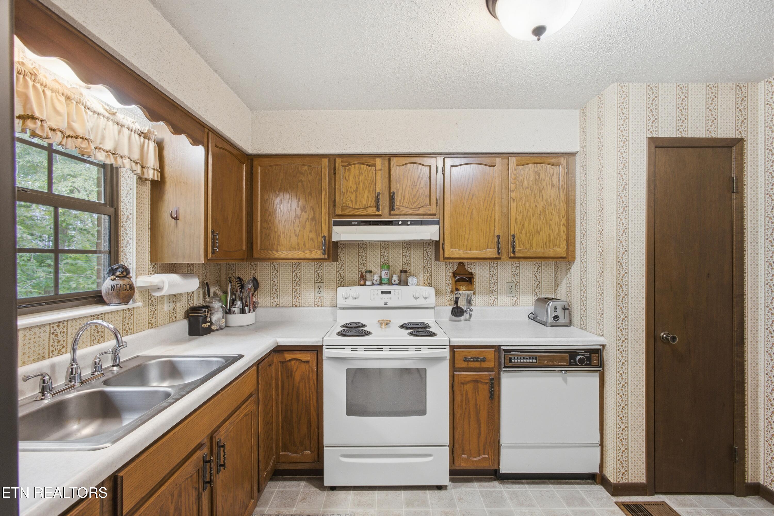 145 Green Hill Drive Vonore TN 37885