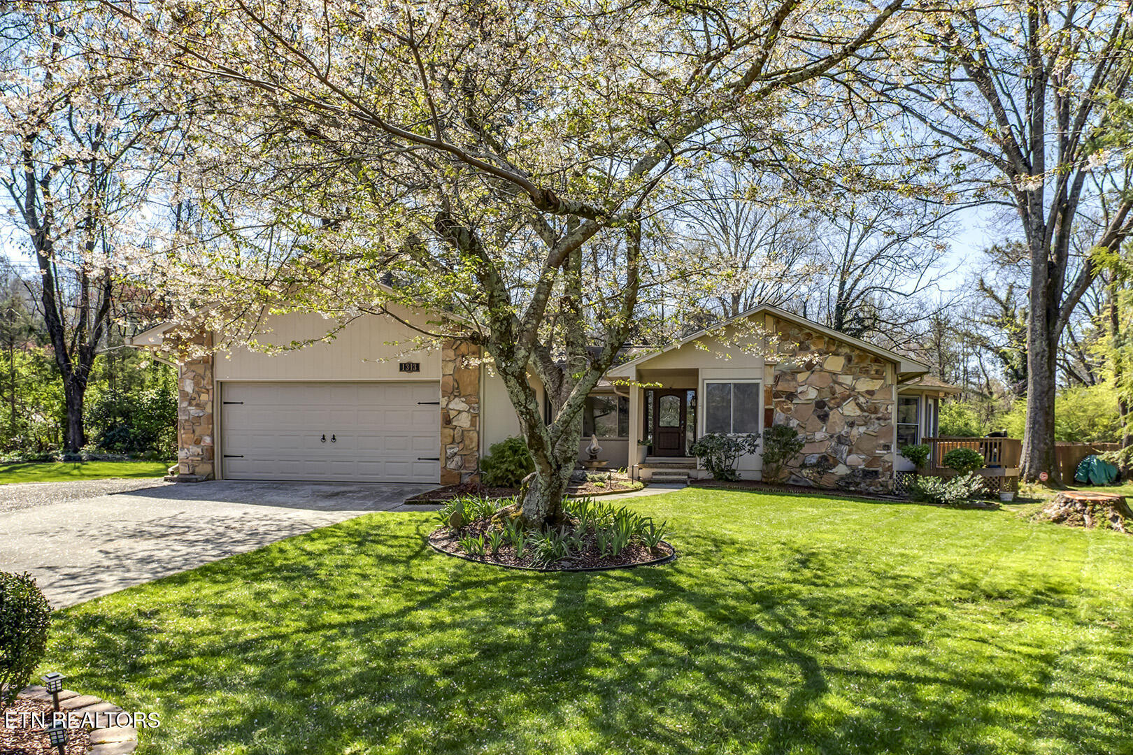 1313 Cherry Tree Lane Knoxville TN 37919