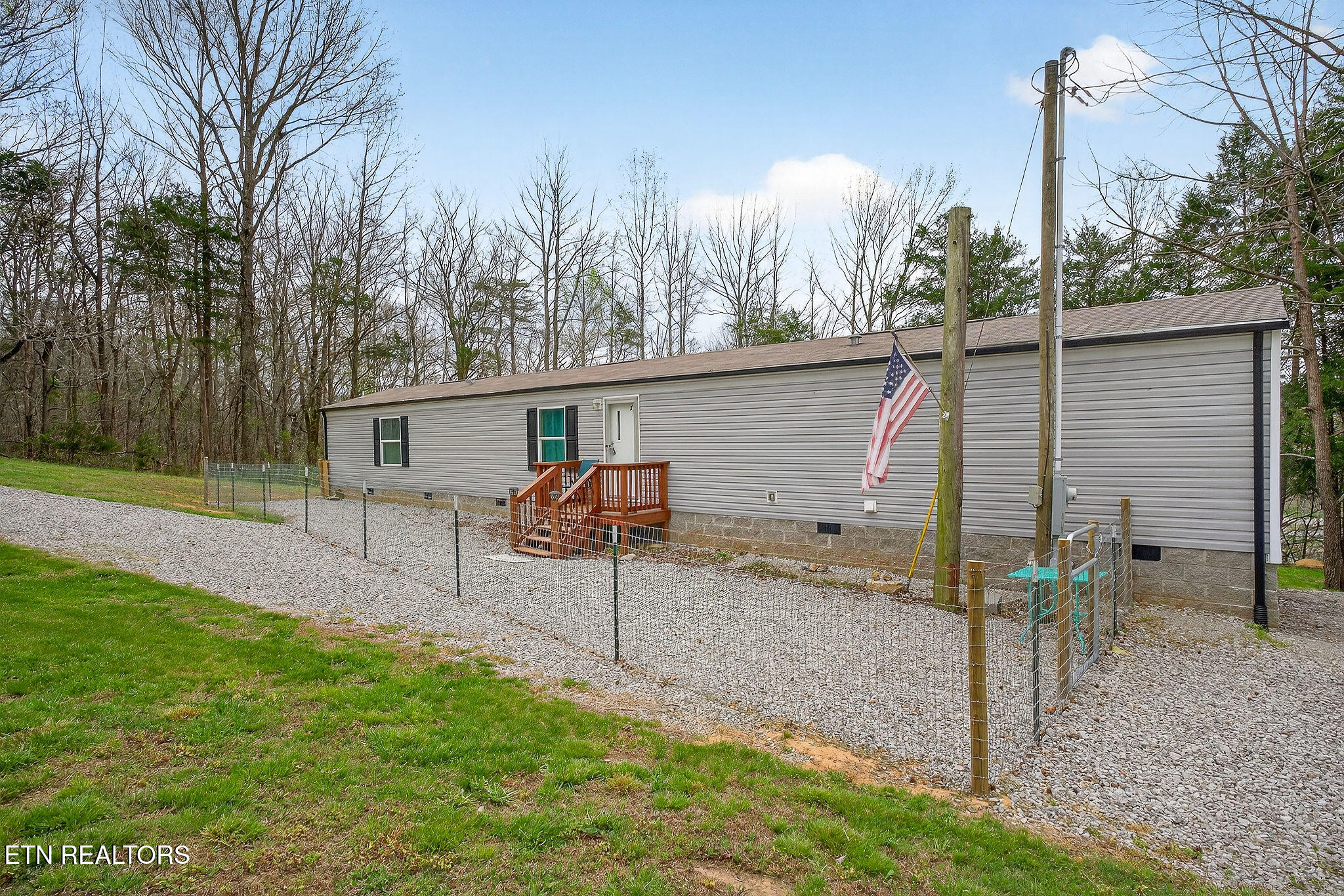 1237 Ridge Road Quebeck TN 38579