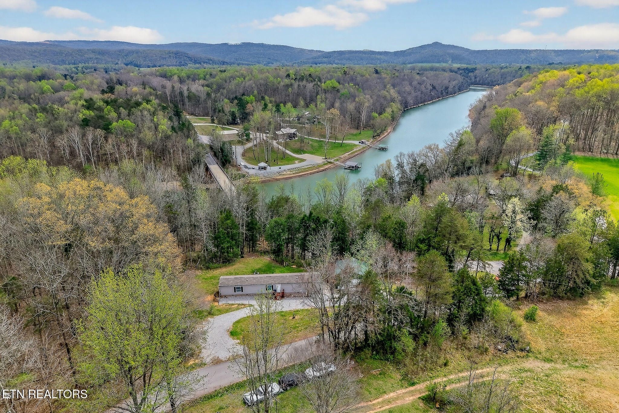 1237 Ridge Road Quebeck TN 38579