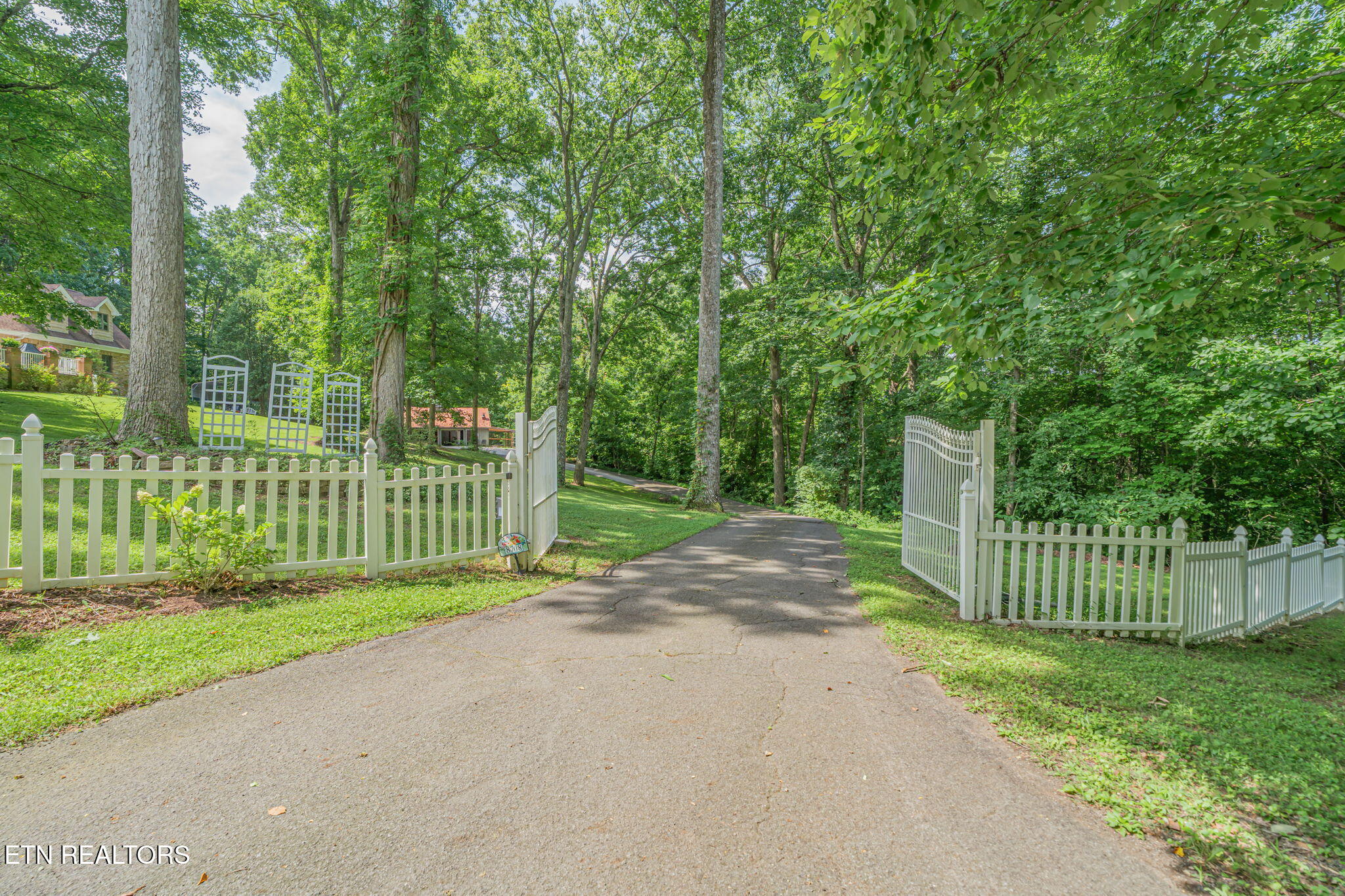 8708 Pedigo Ridge Way Powell TN 37849