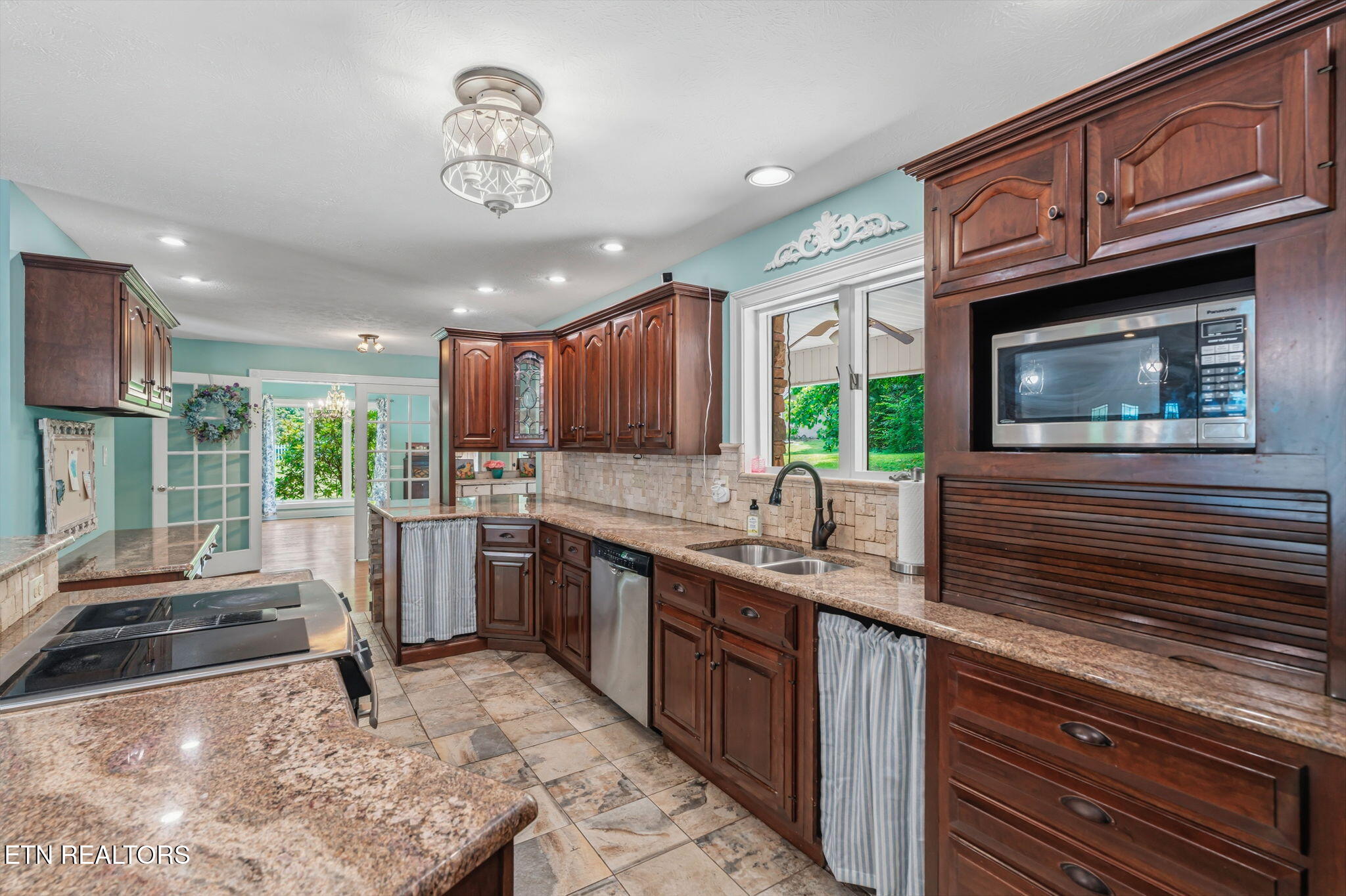 8708 Pedigo Ridge Way Powell TN 37849