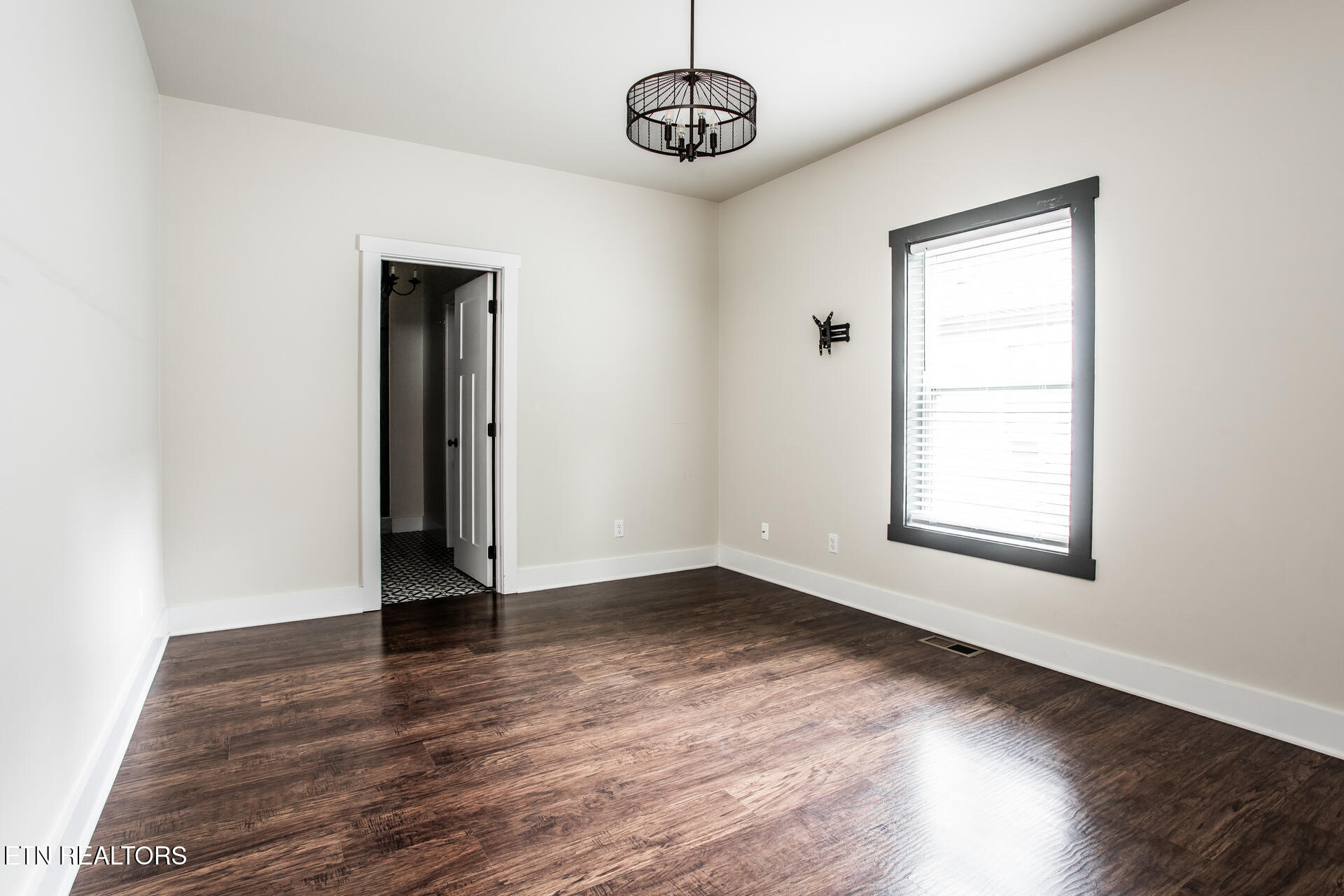 2510 E Glenwood Avenue Knoxville TN 37917