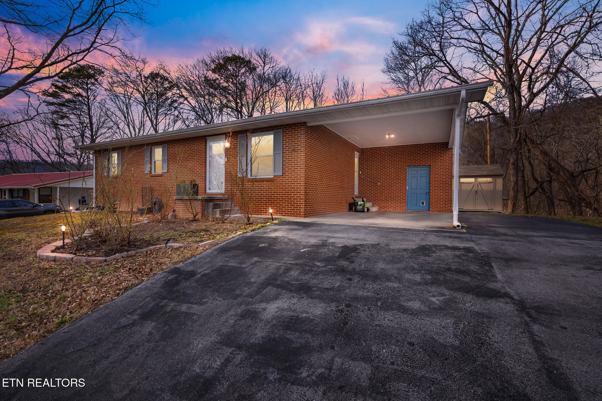 121 Rosemont Lane Harriman TN 37748