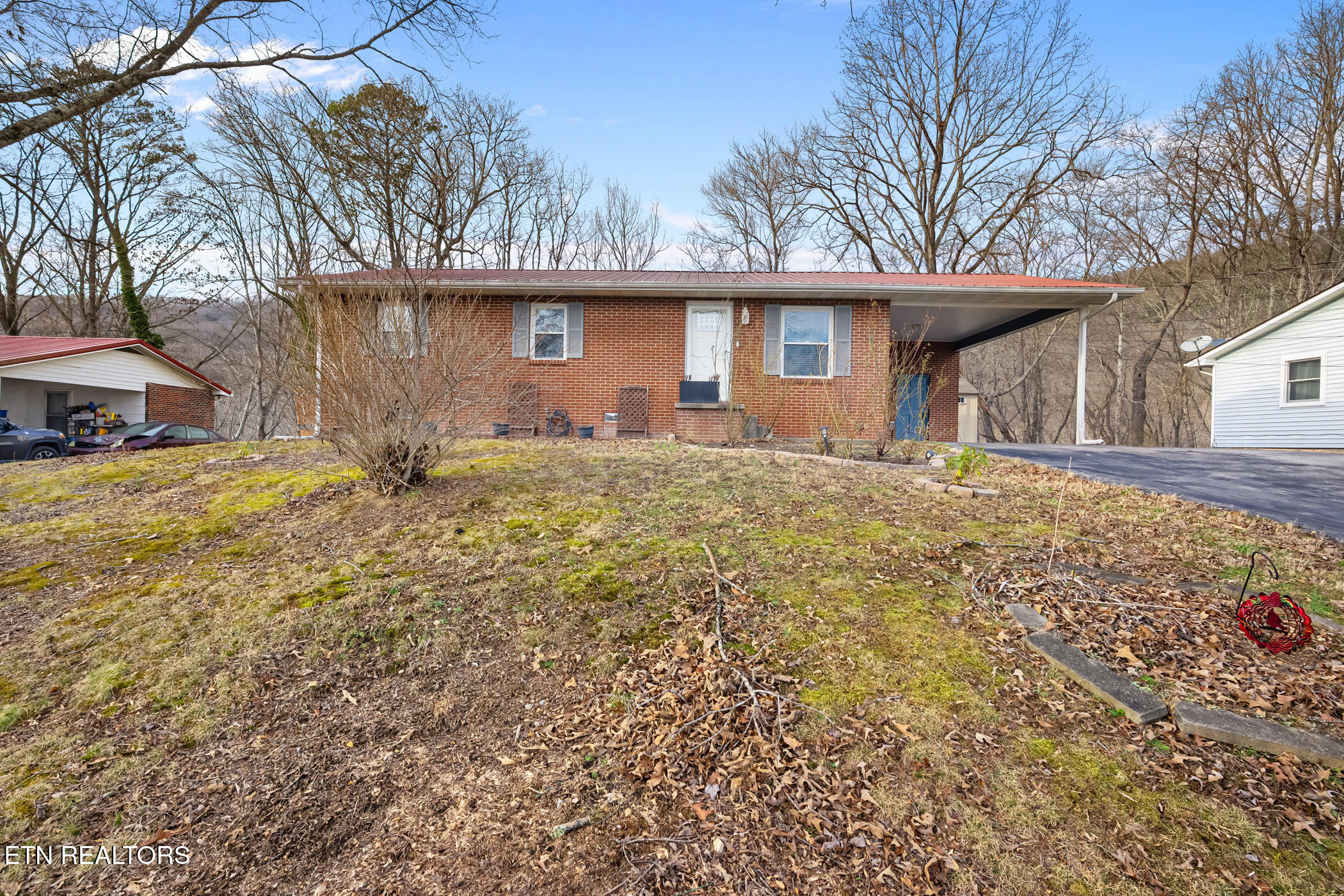 121 Rosemont Lane Harriman TN 37748