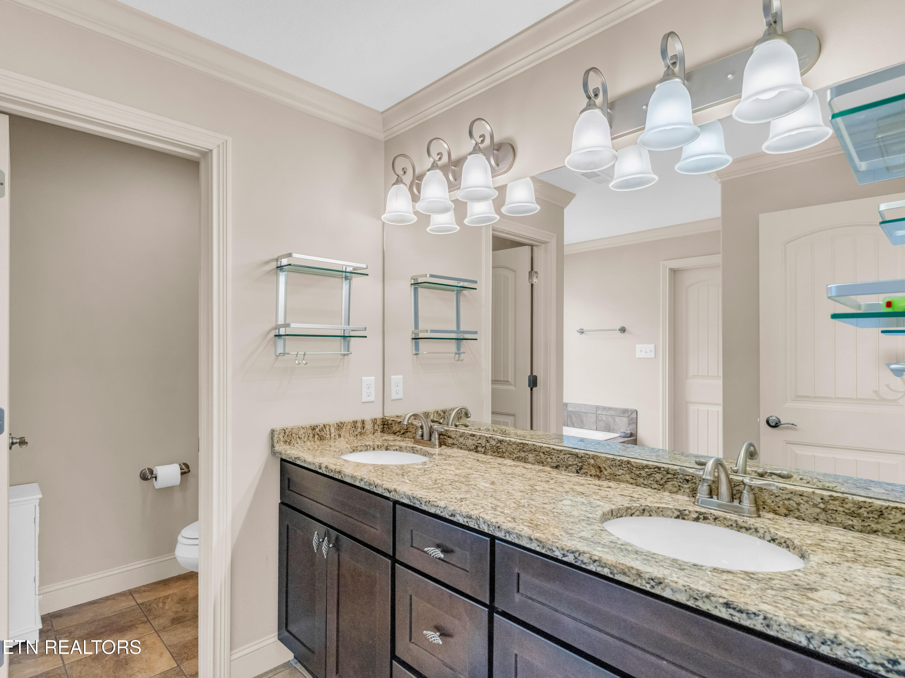 807 Galloping Lane Powell TN 37849