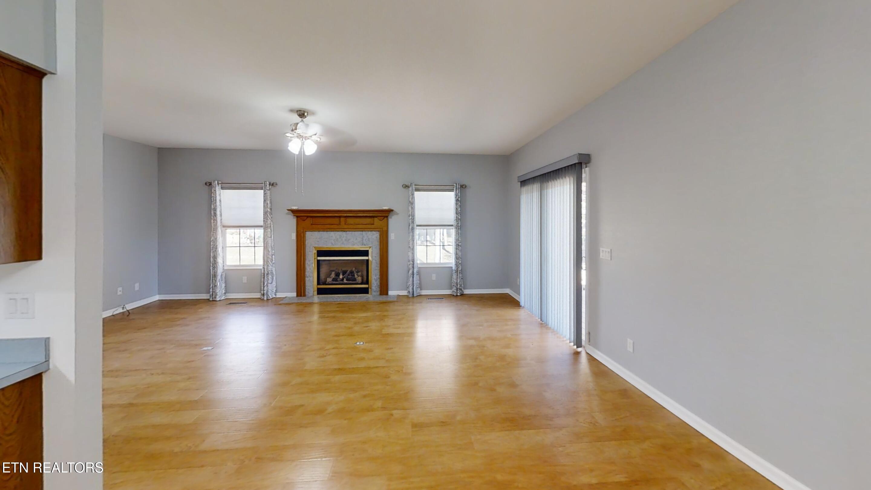 172 Hawthorn Loop Crossville TN 38555