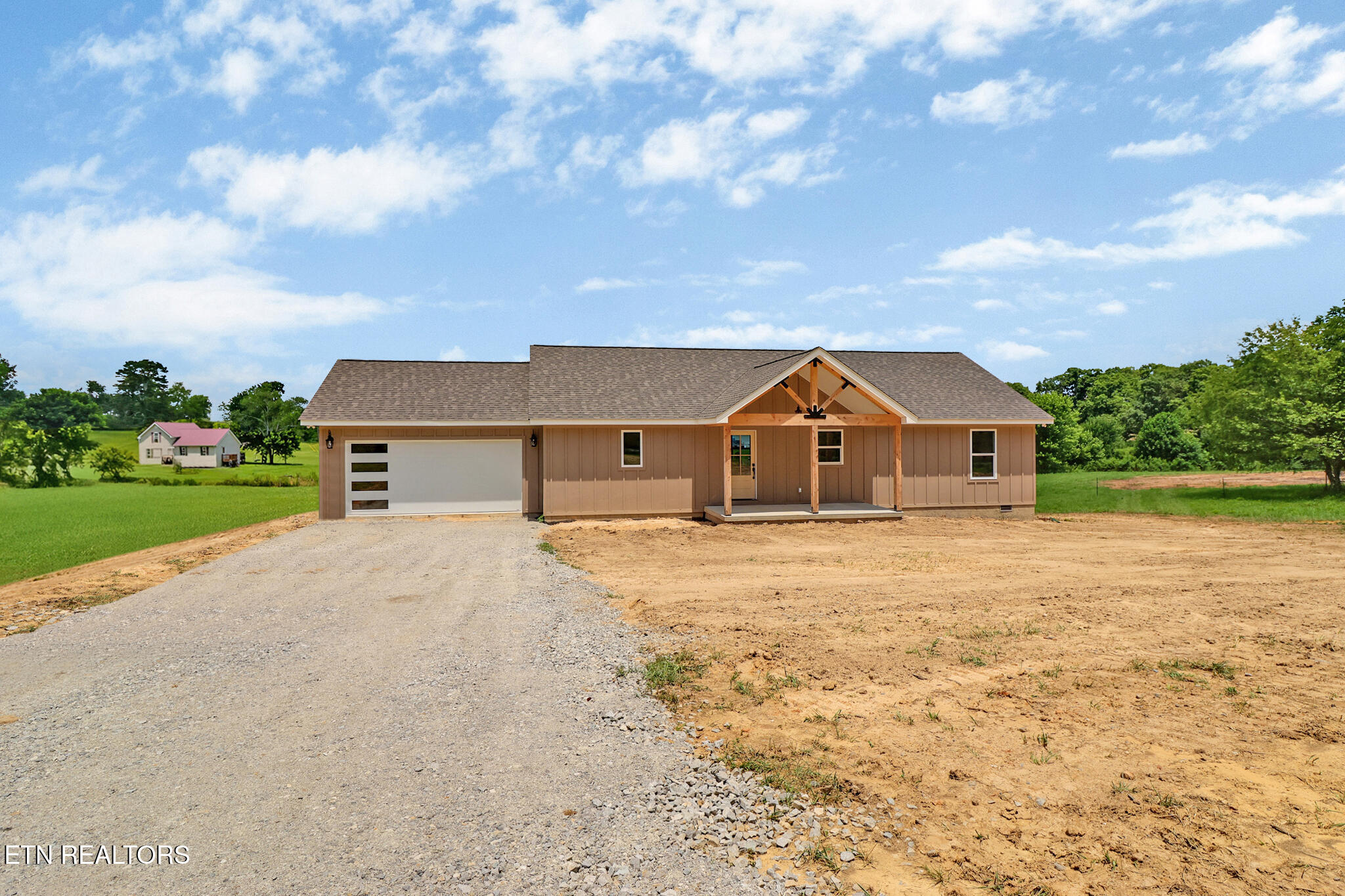 817 Hack Beaty Road Grimsley TN 38565