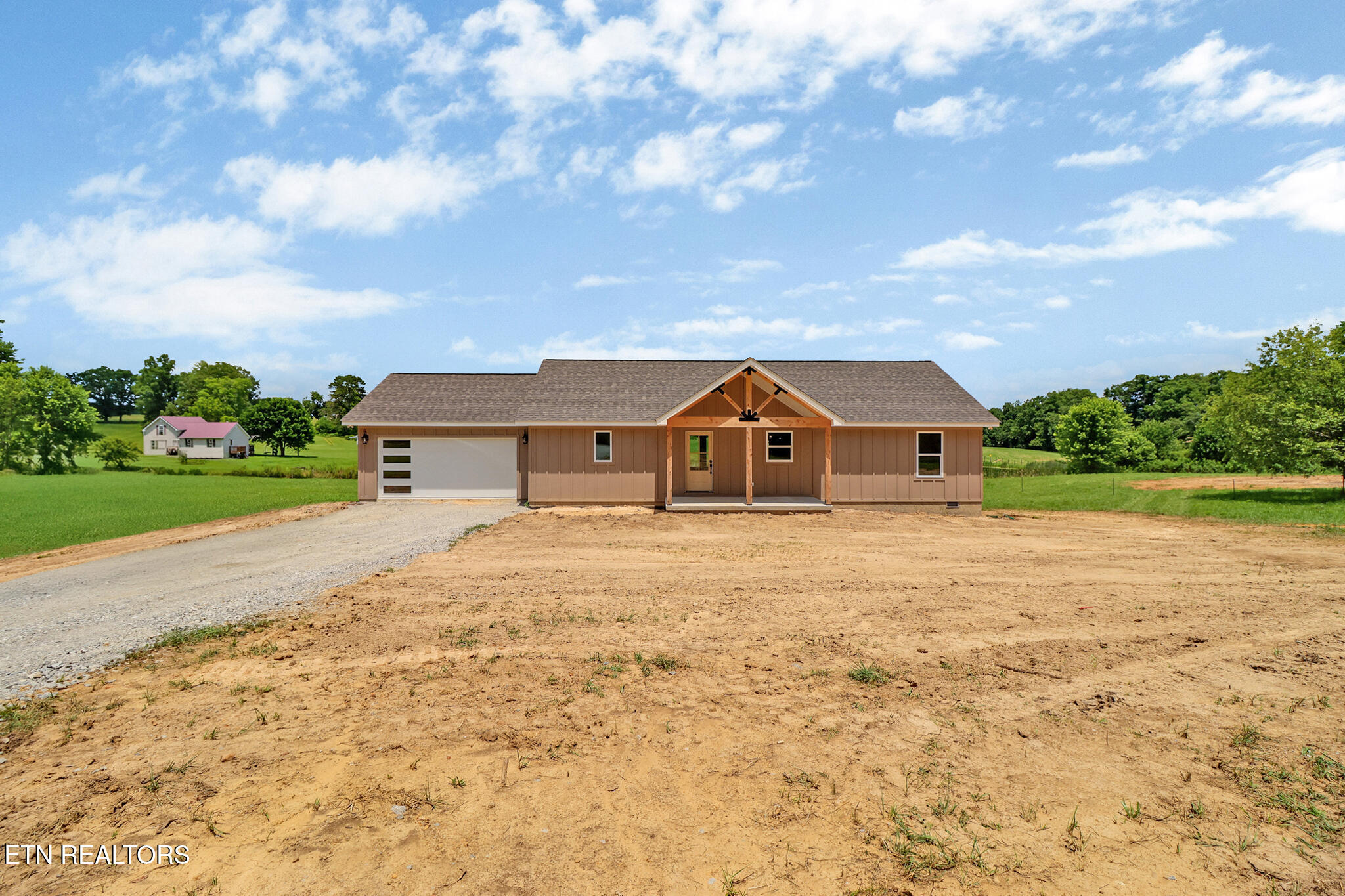 817 Hack Beaty Road Grimsley TN 38565