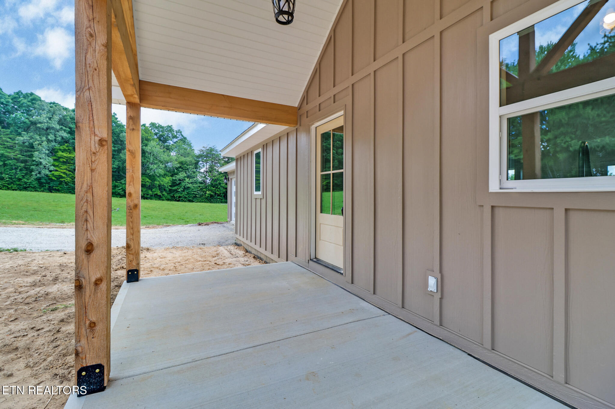 817 Hack Beaty Road Grimsley TN 38565