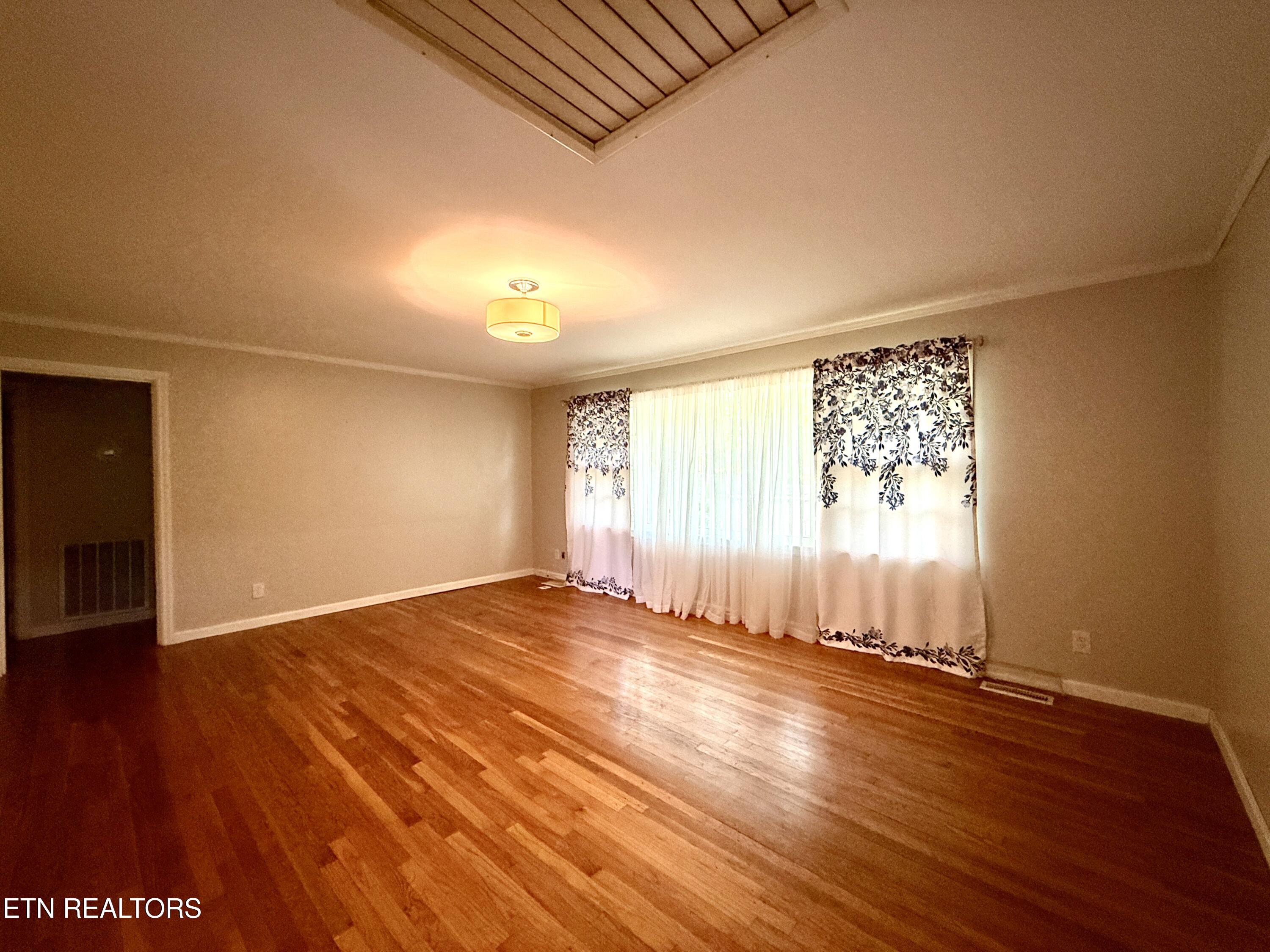 104 Mainsail Road Kingston TN 37763
