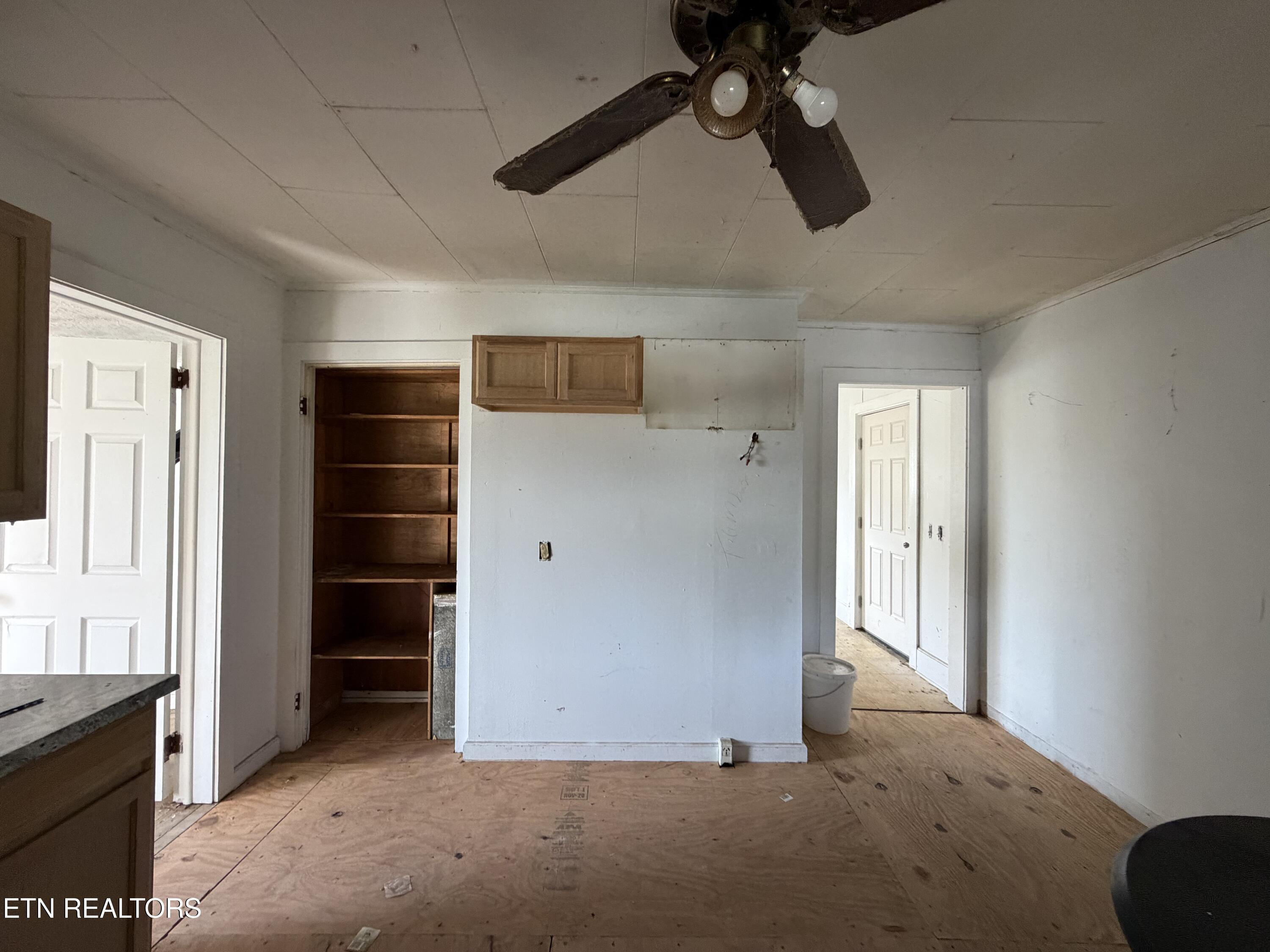 911 Loop Road Lafollette TN 37766
