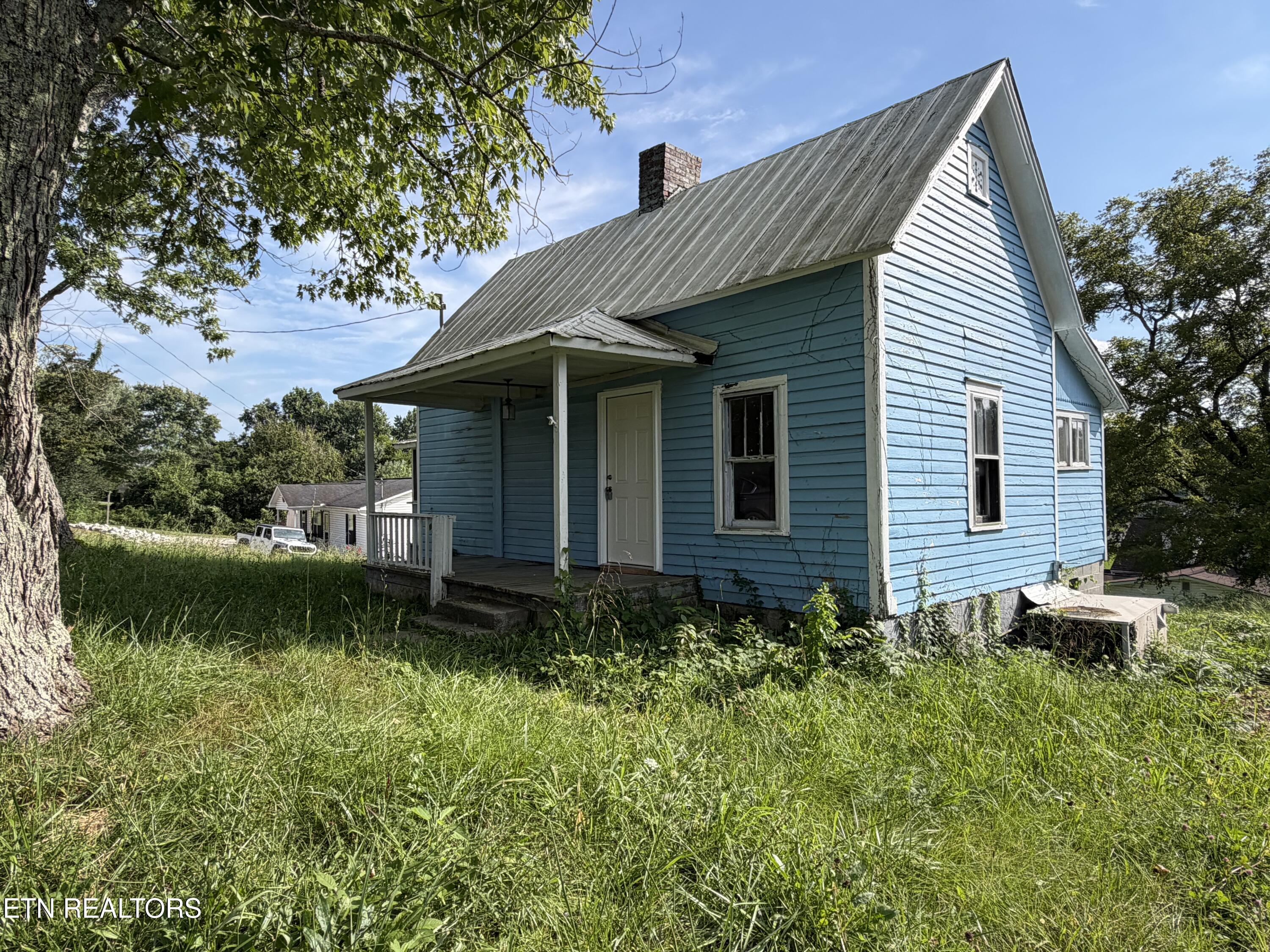 911 Loop Road Lafollette TN 37766