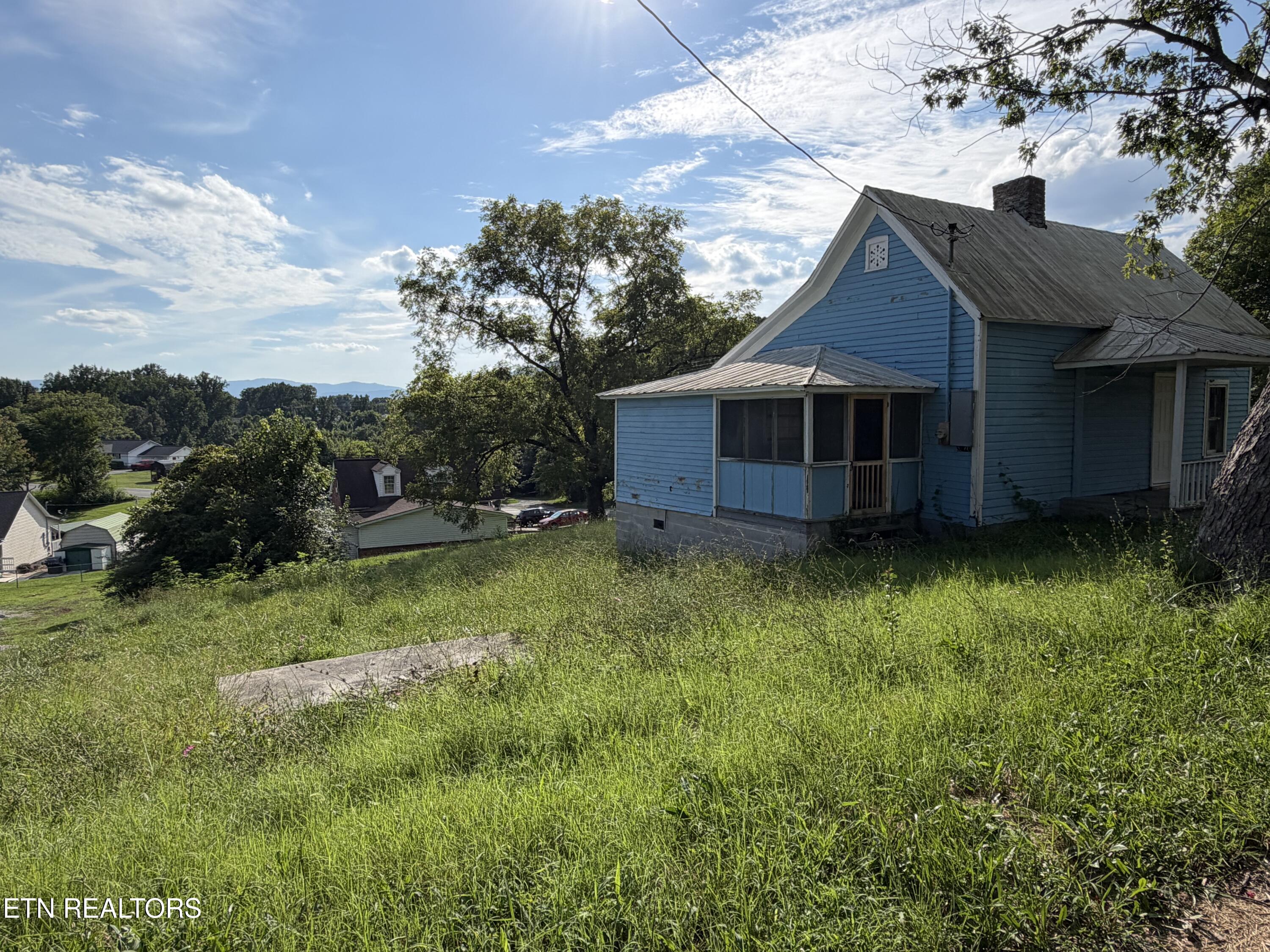 911 Loop Road Lafollette TN 37766