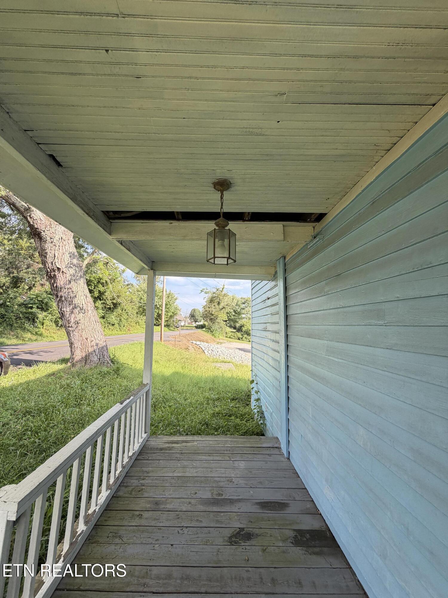 911 Loop Road Lafollette TN 37766