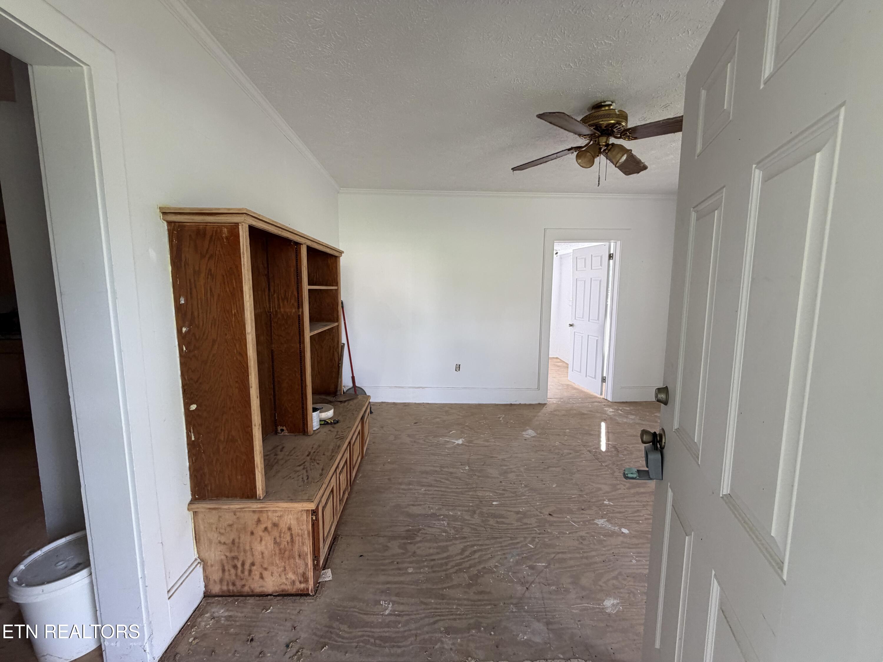 911 Loop Road Lafollette TN 37766