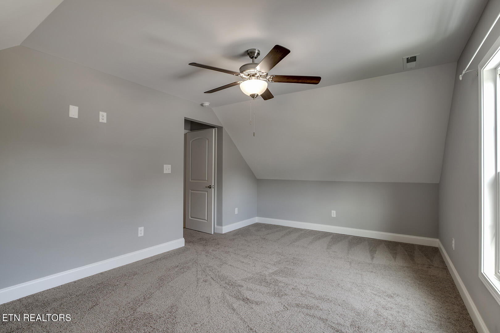 3229 Oakwood Hills Lane Knoxville TN 37931