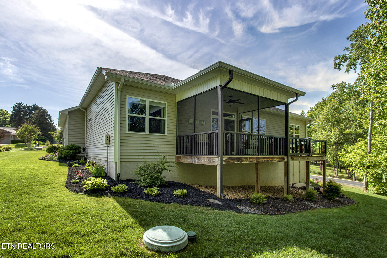 137 Oohleeno Way Loudon TN 37774