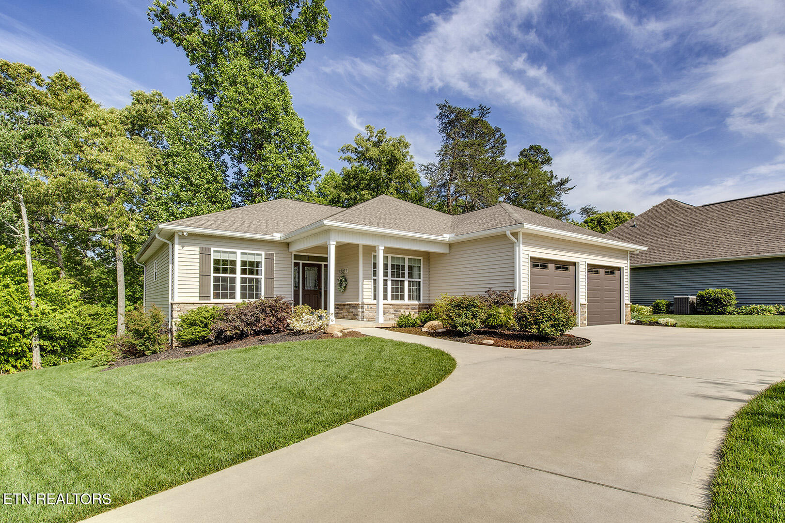 137 Oohleeno Way Loudon TN 37774