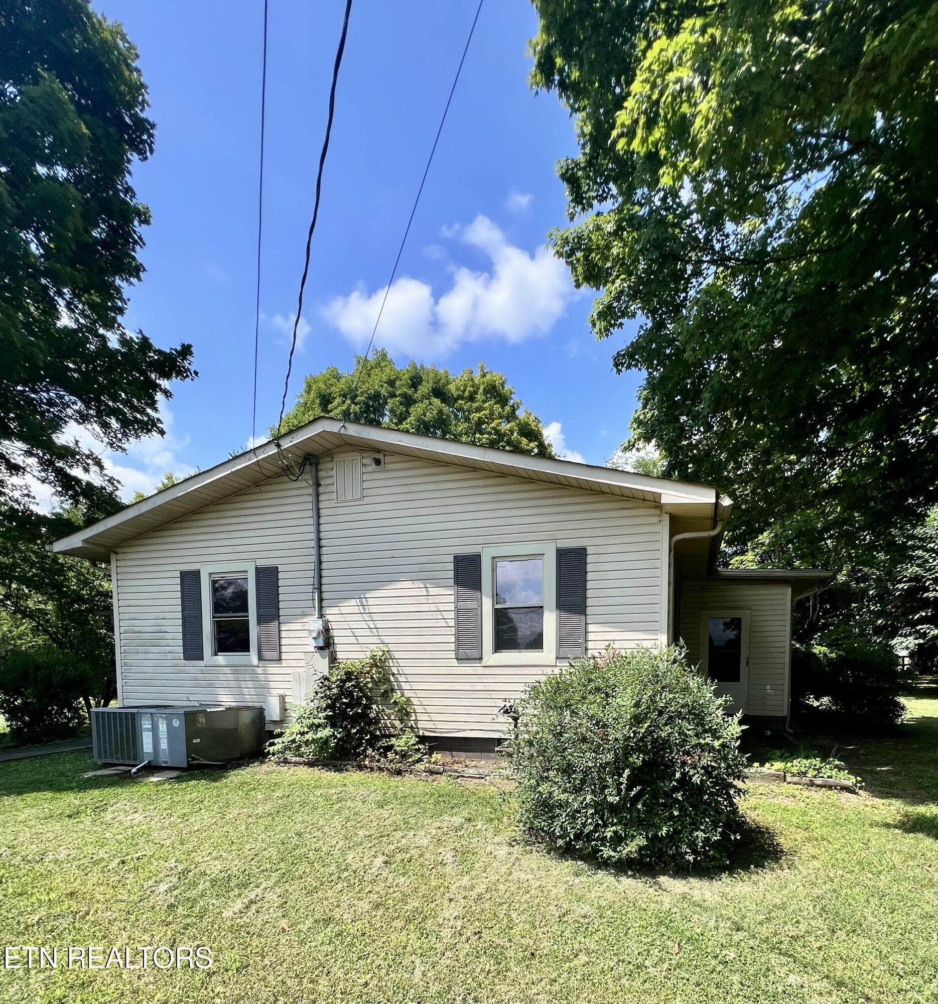 3575 Weavers Drive Louisville TN 37777