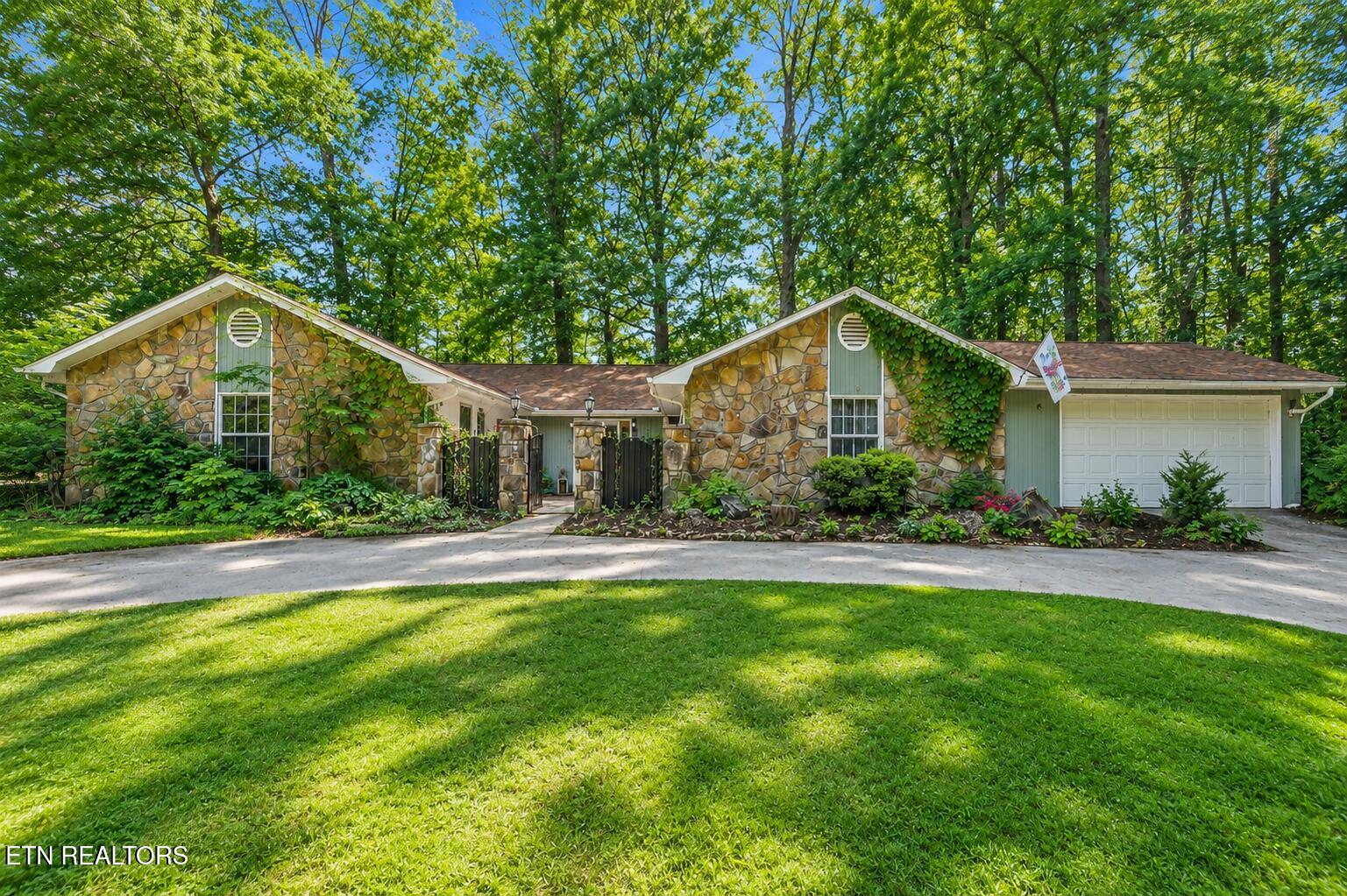 7941 Castlecomb Road Powell TN 37849