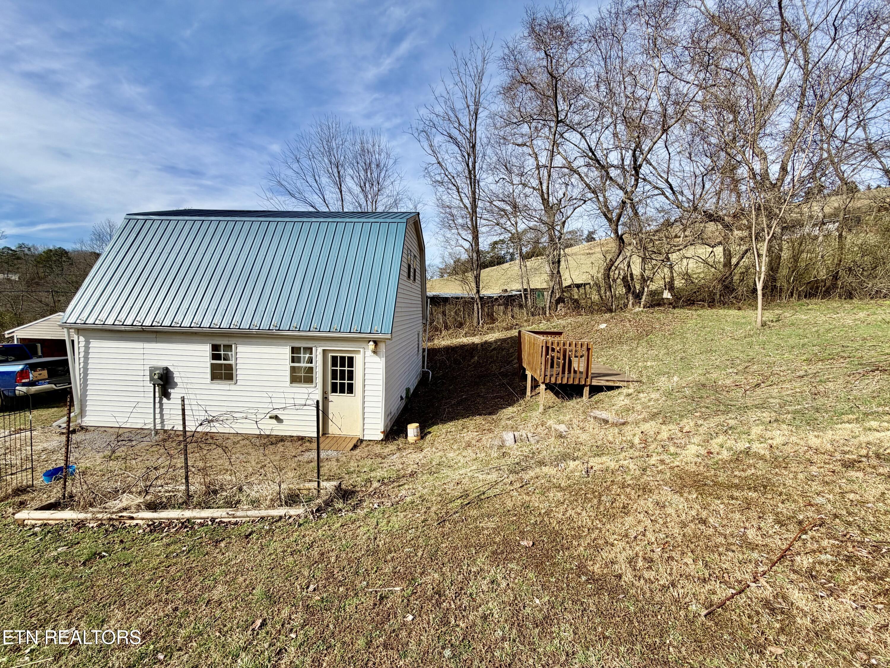 2218 Clouds Road New Tazewell TN 37825