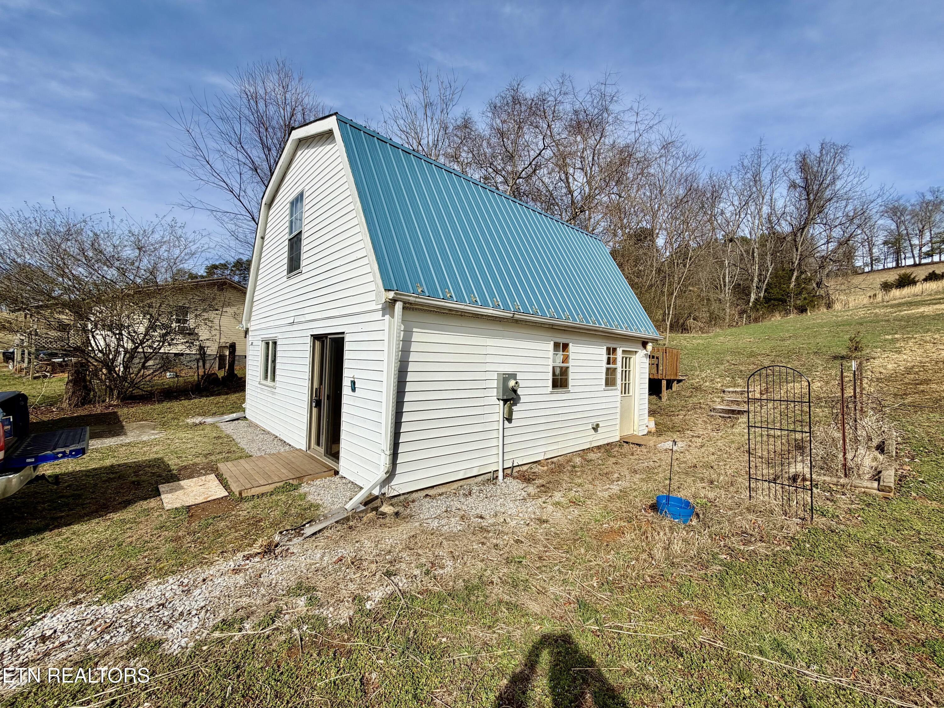 2218 Clouds Road New Tazewell TN 37825