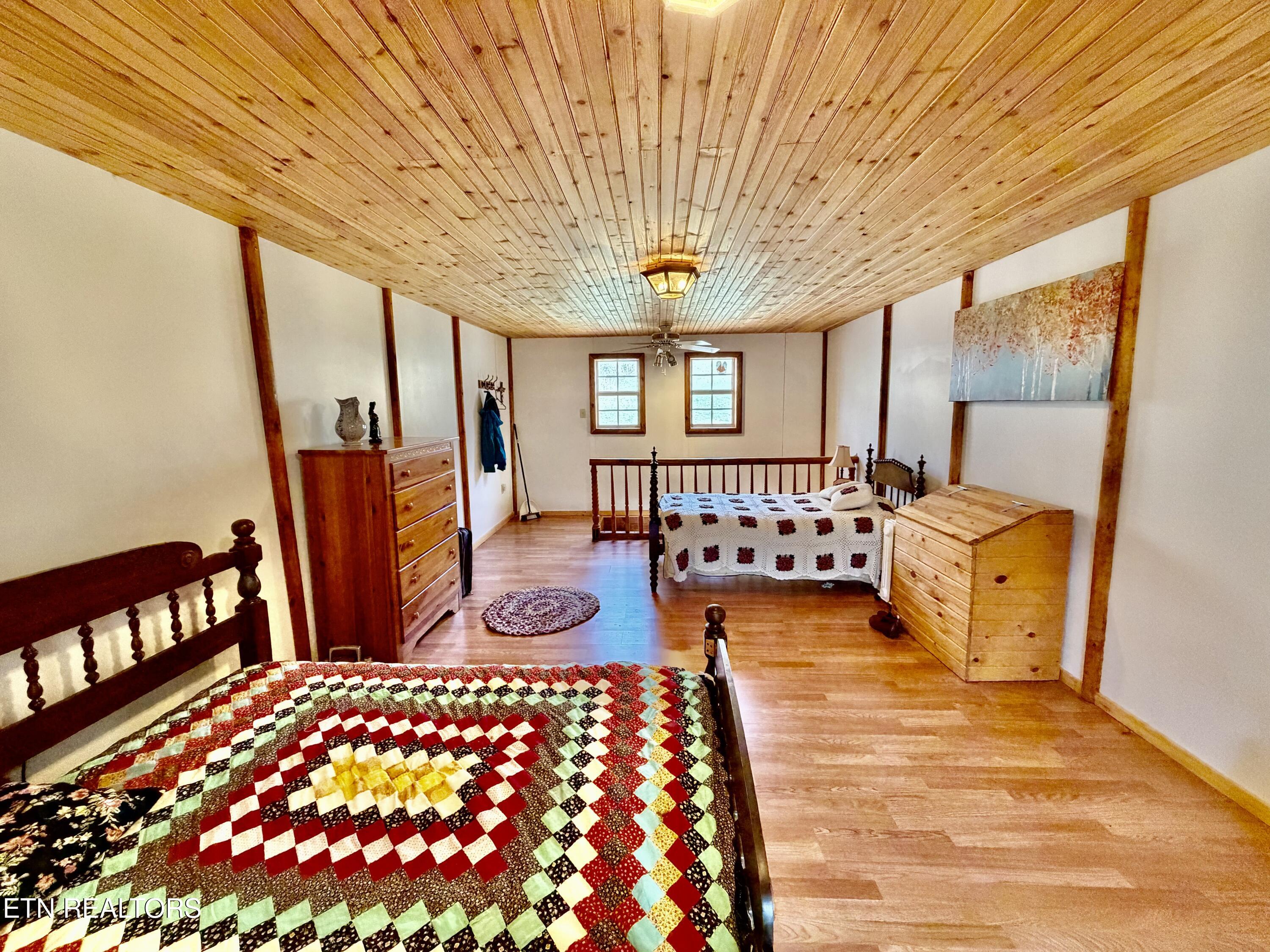 2218 Clouds Road New Tazewell TN 37825
