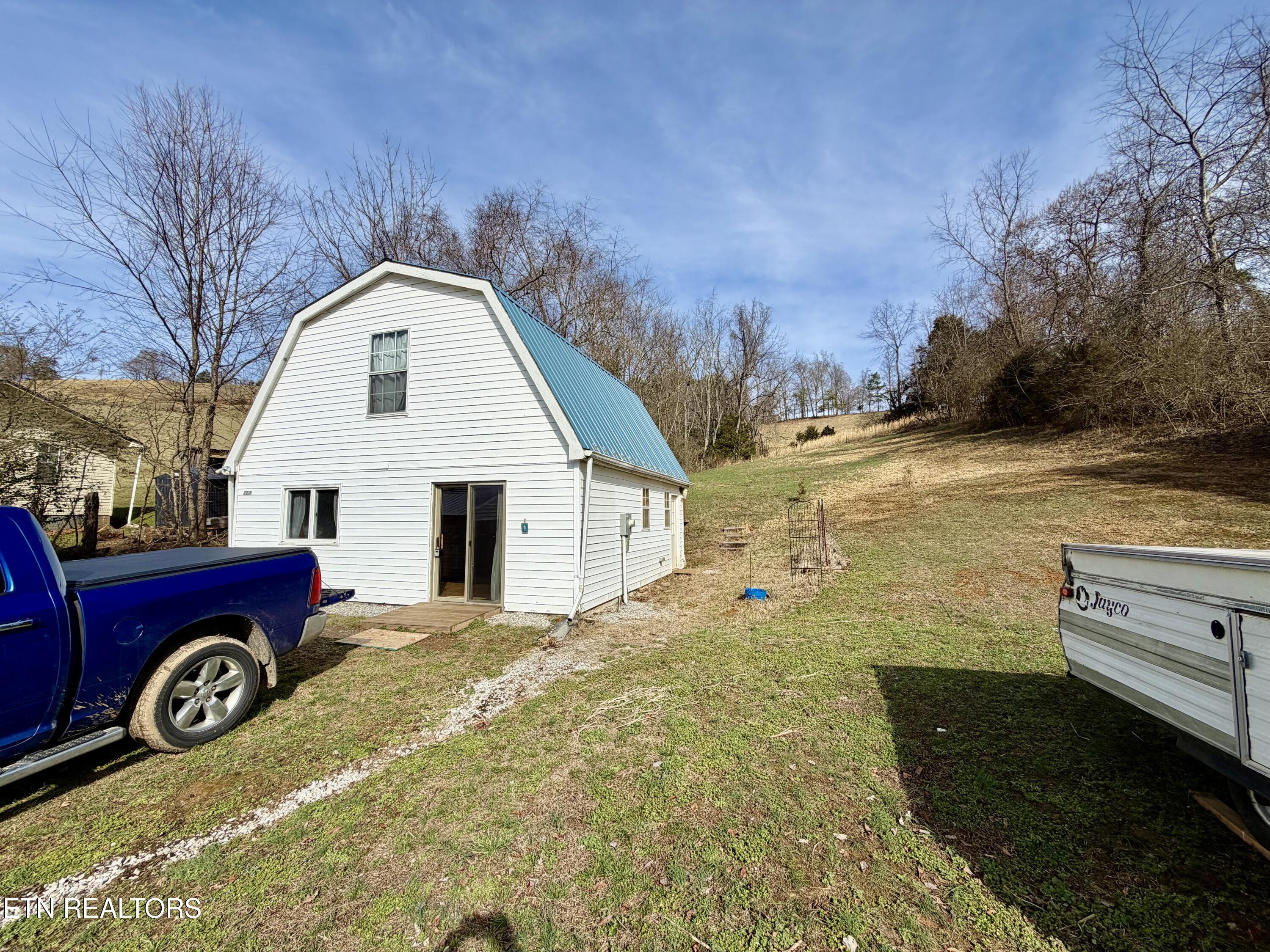 2218 Clouds Road New Tazewell TN 37825