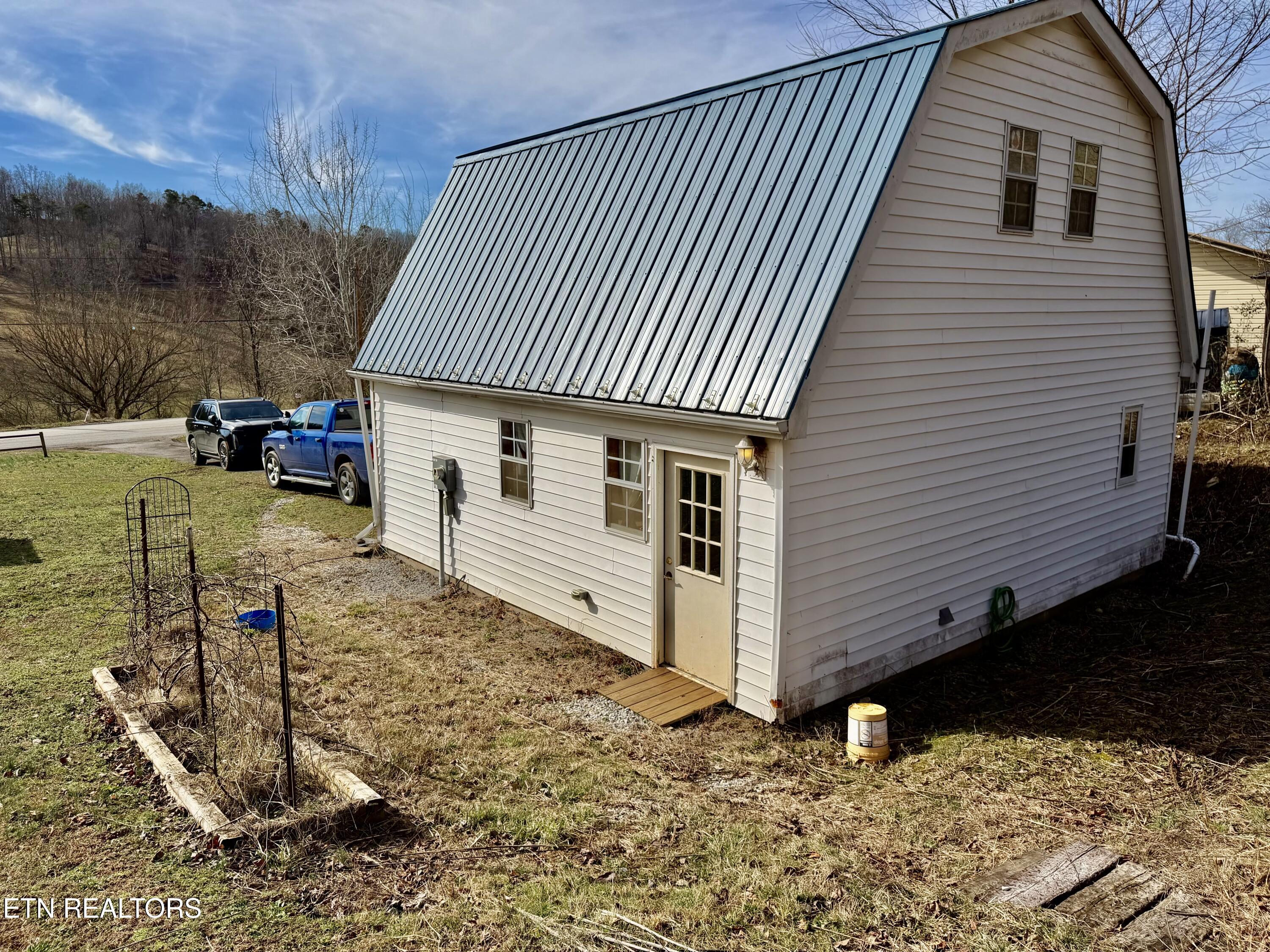 2218 Clouds Road New Tazewell TN 37825