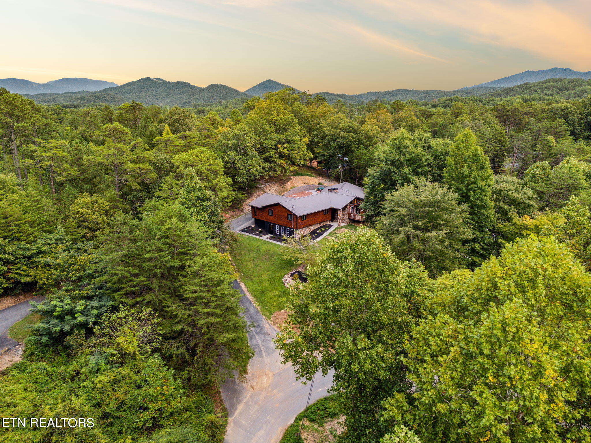 3430 Lillie Boulevard Pigeon Forge TN 37876