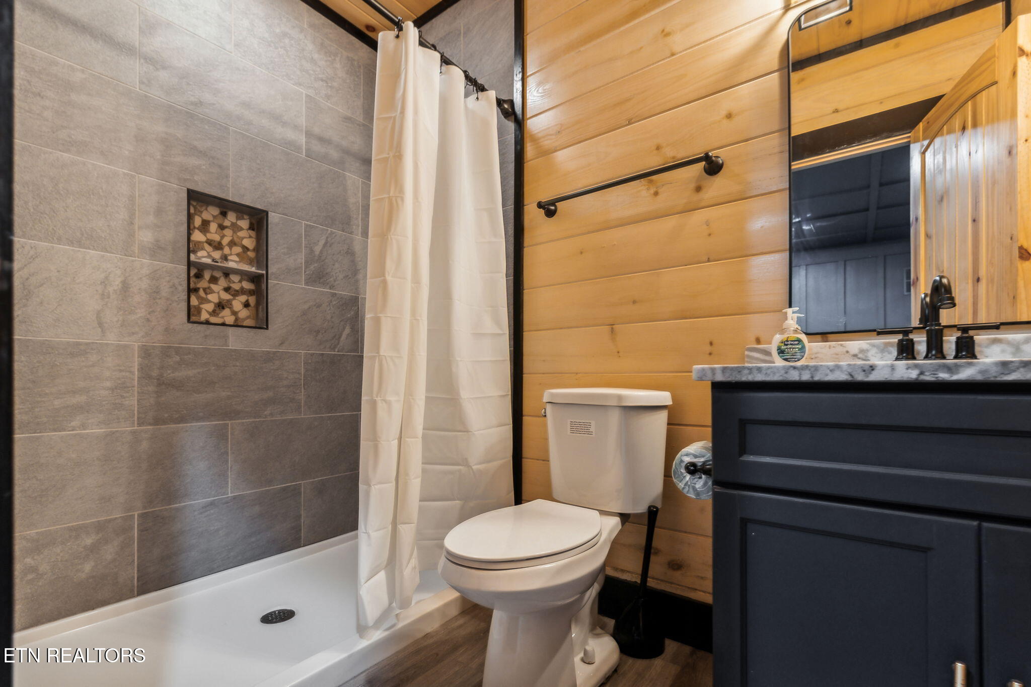 3430 Lillie Boulevard Pigeon Forge TN 37876