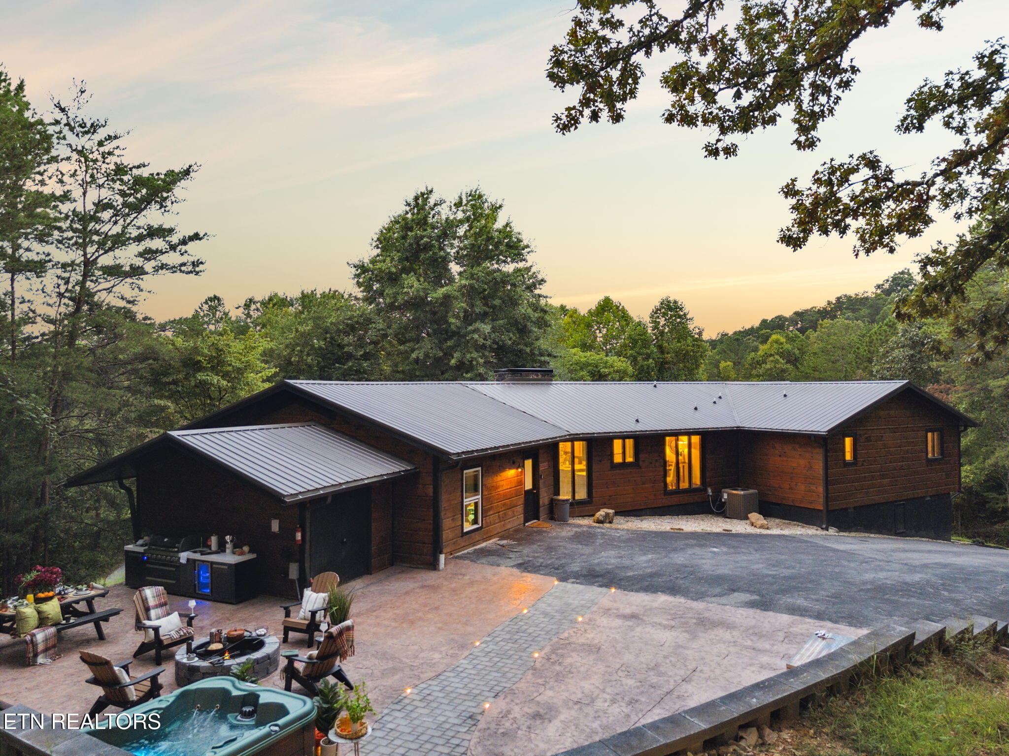 3430 Lillie Boulevard Pigeon Forge TN 37876