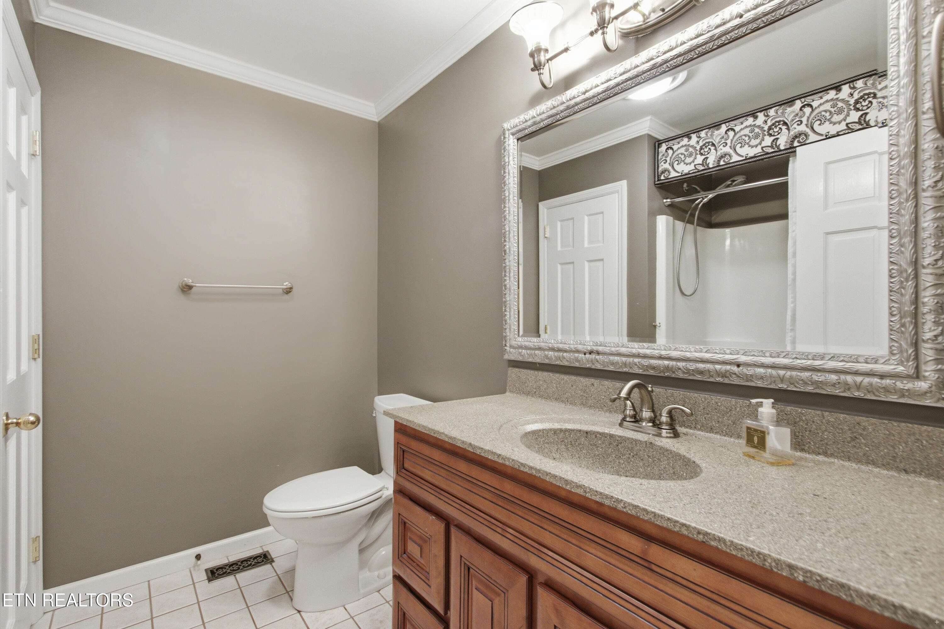 2012 Grenada Boulevard Knoxville TN 37922