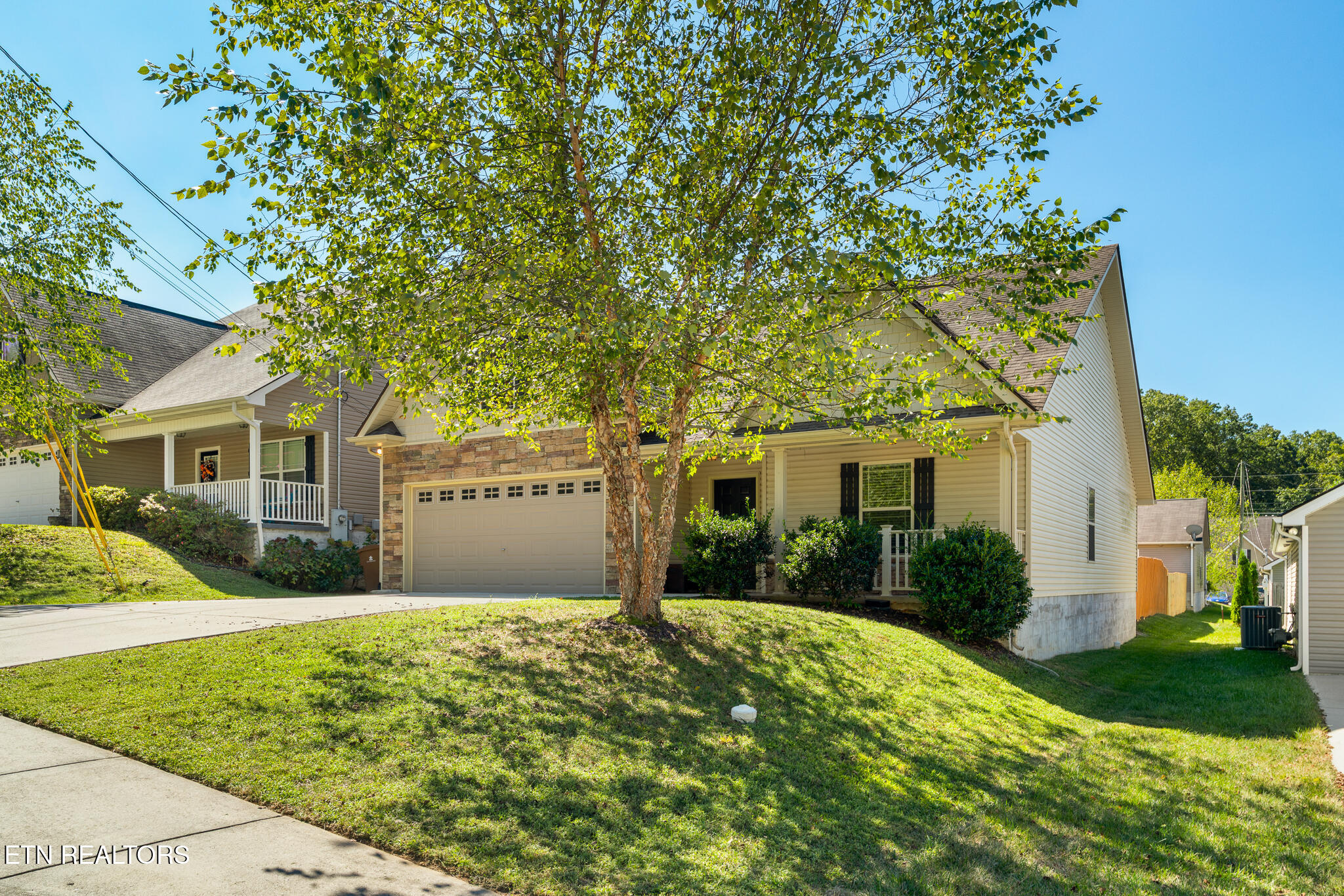 1711 Cove Oak Lane Knoxville TN 37909