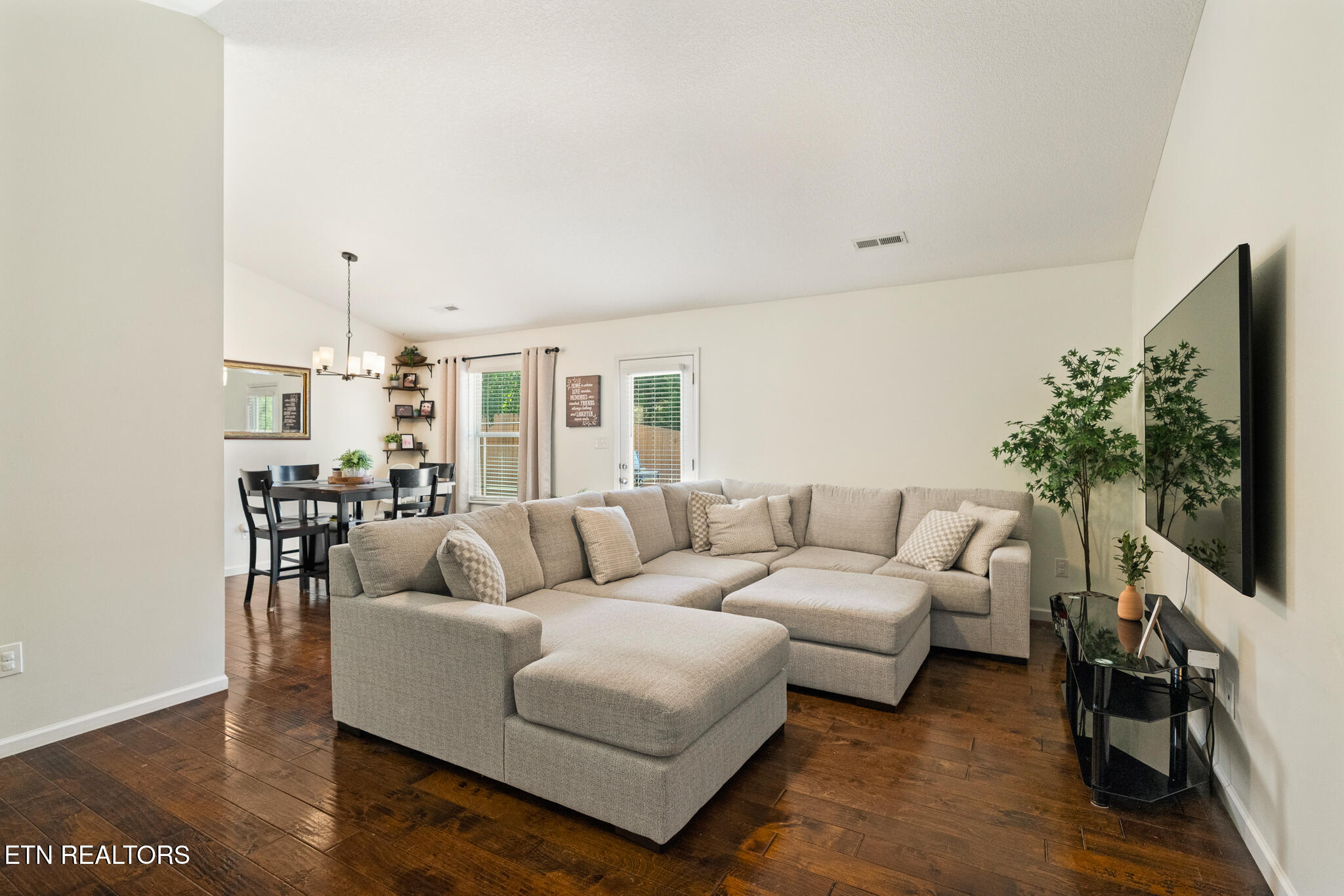1711 Cove Oak Lane Knoxville TN 37909