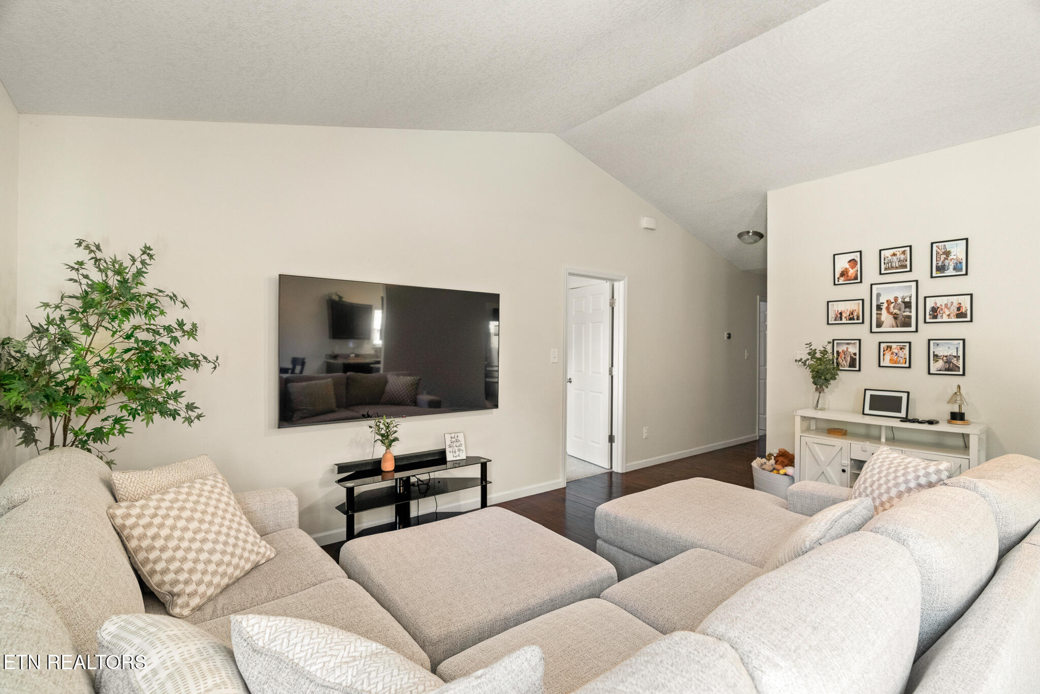 1711 Cove Oak Lane Knoxville TN 37909