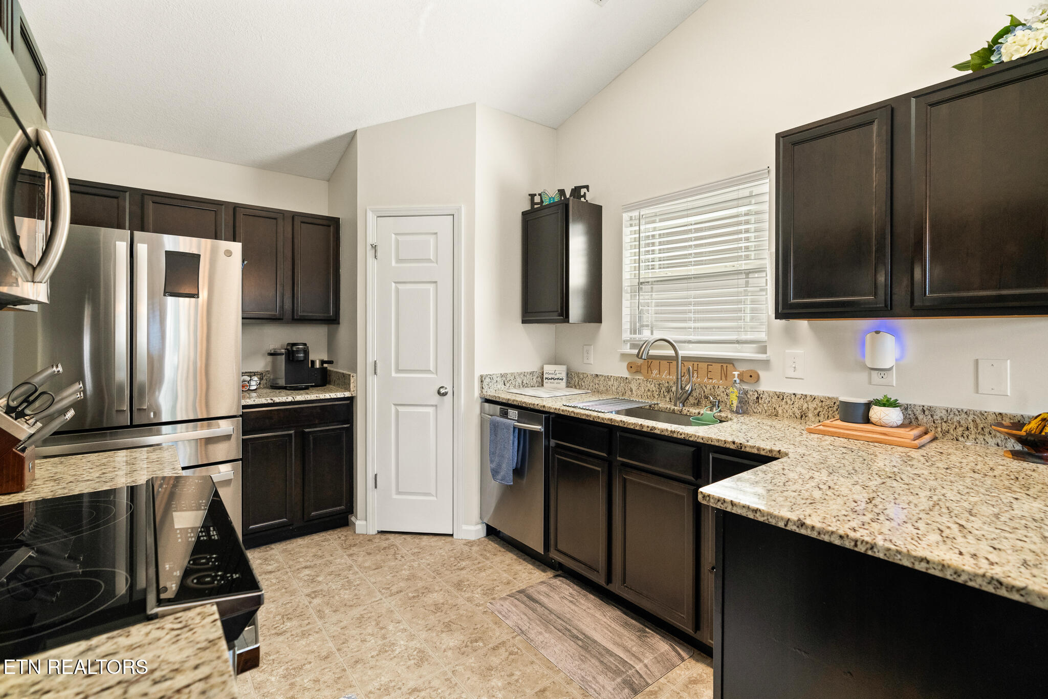 1711 Cove Oak Lane Knoxville TN 37909