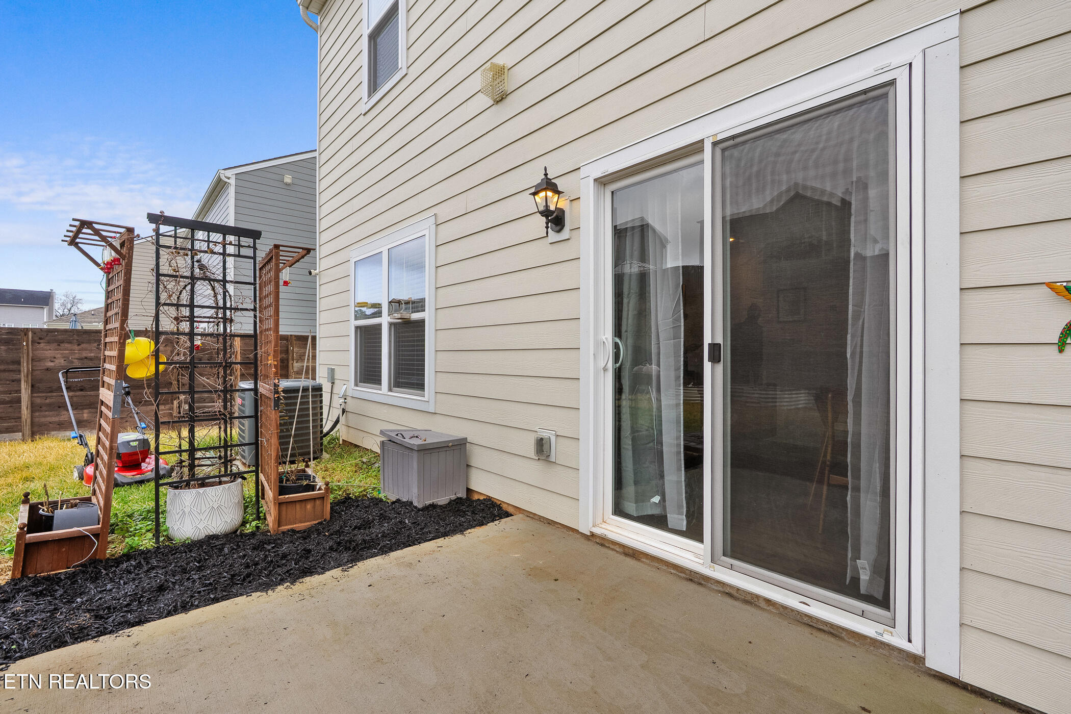 1174 Hampton Place Circle Loudon TN 37774