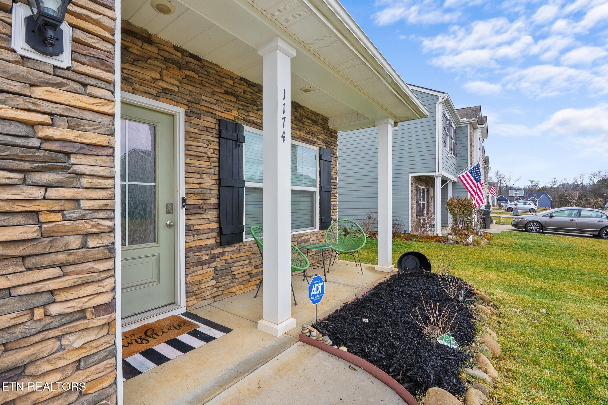1174 Hampton Place Circle Loudon TN 37774