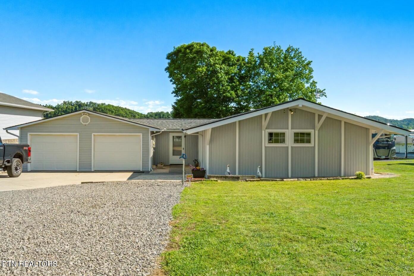 1648 Canal Lane Dandridge TN 37725